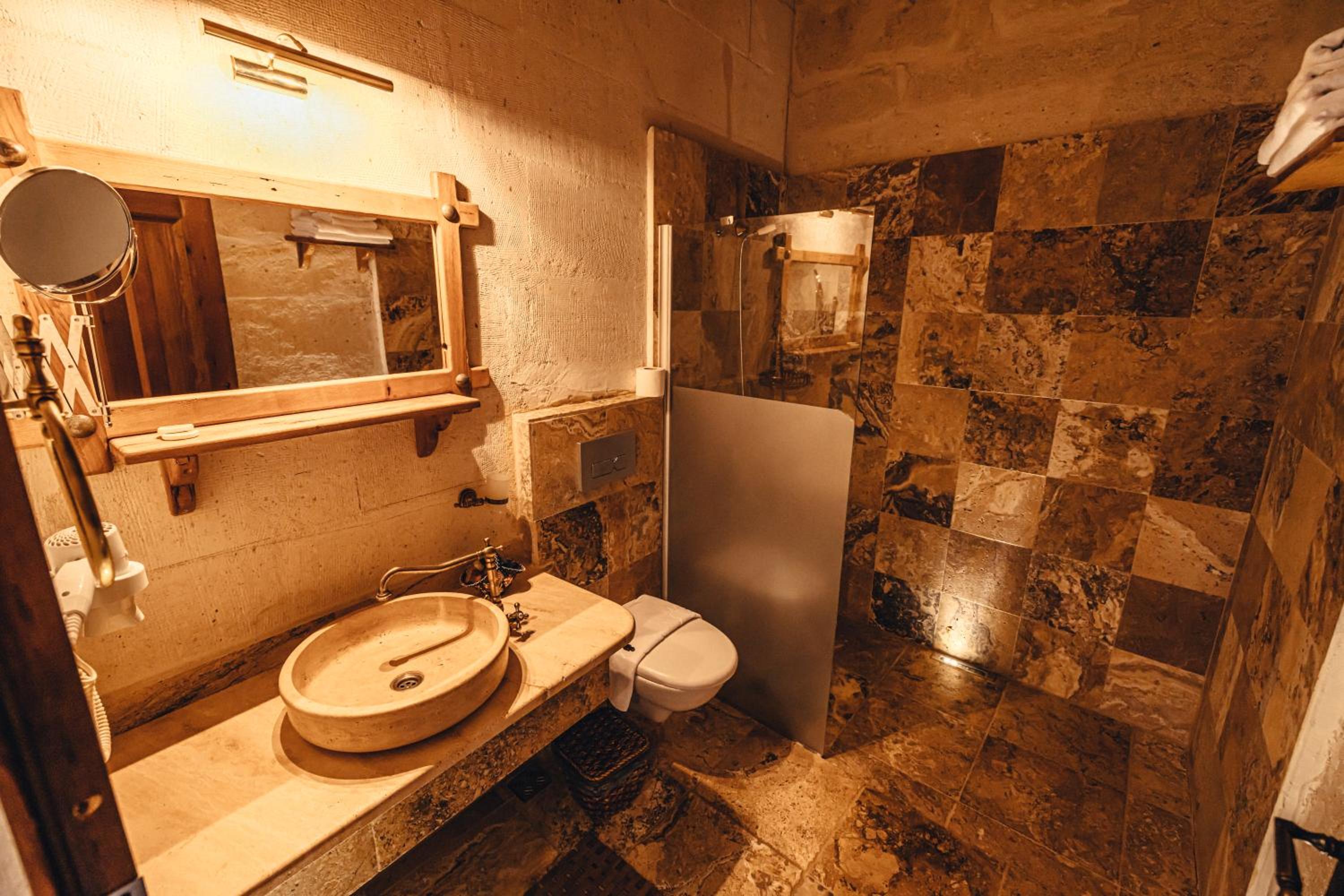 King Room with Spa Bath photo 3
