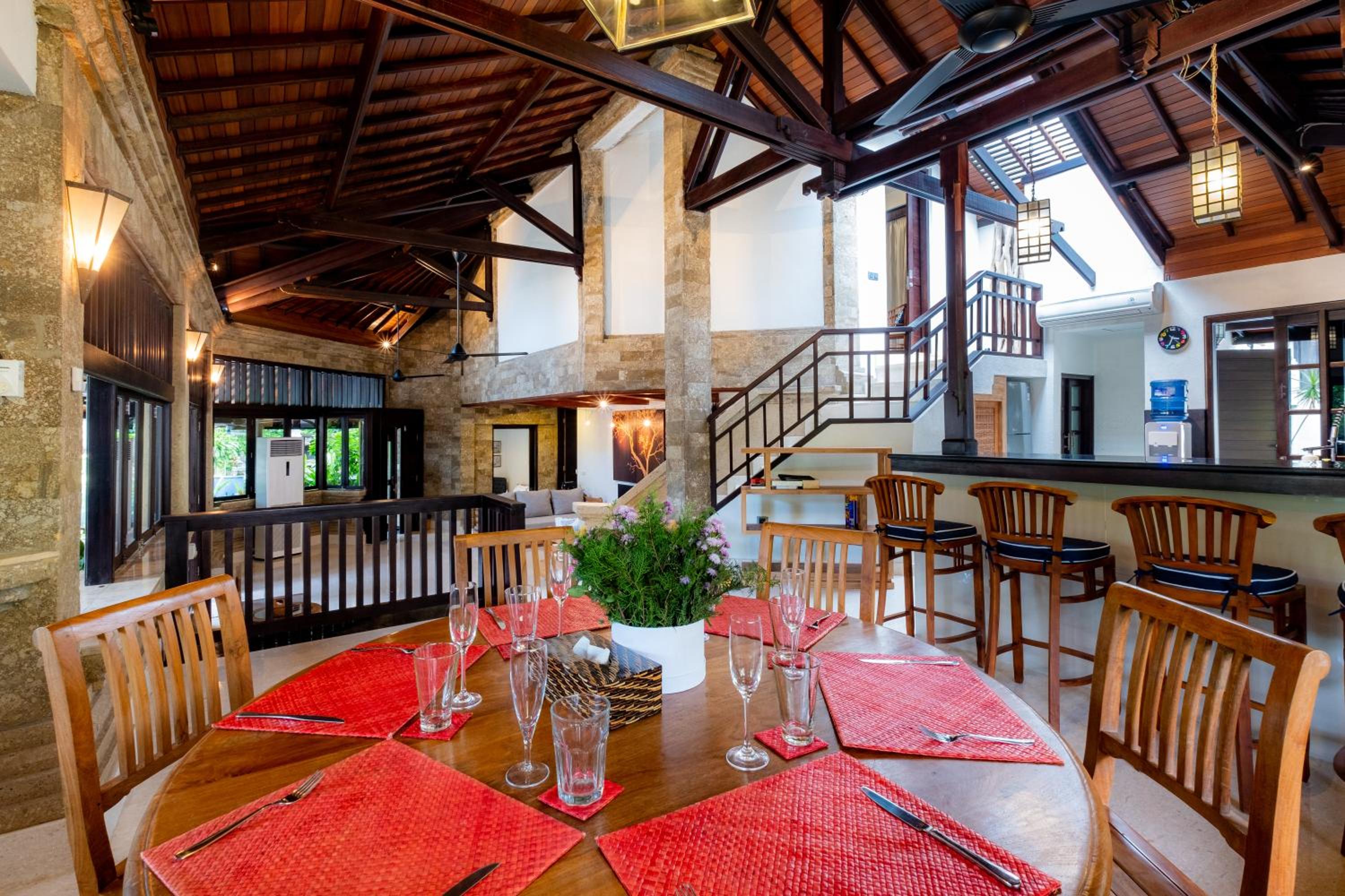 Villa with Private Pool - Photo 48
