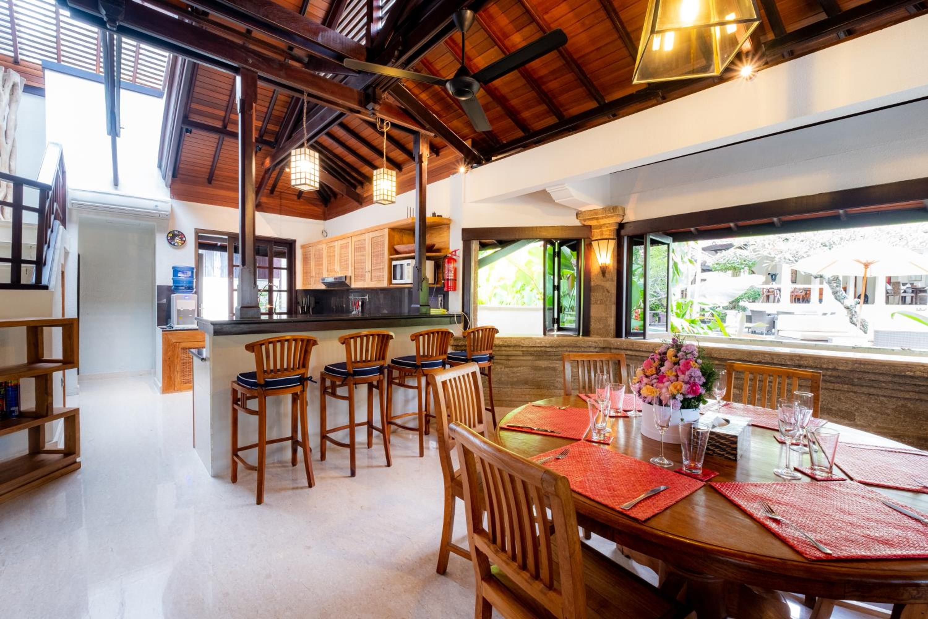 Villa with Private Pool - Photo 46