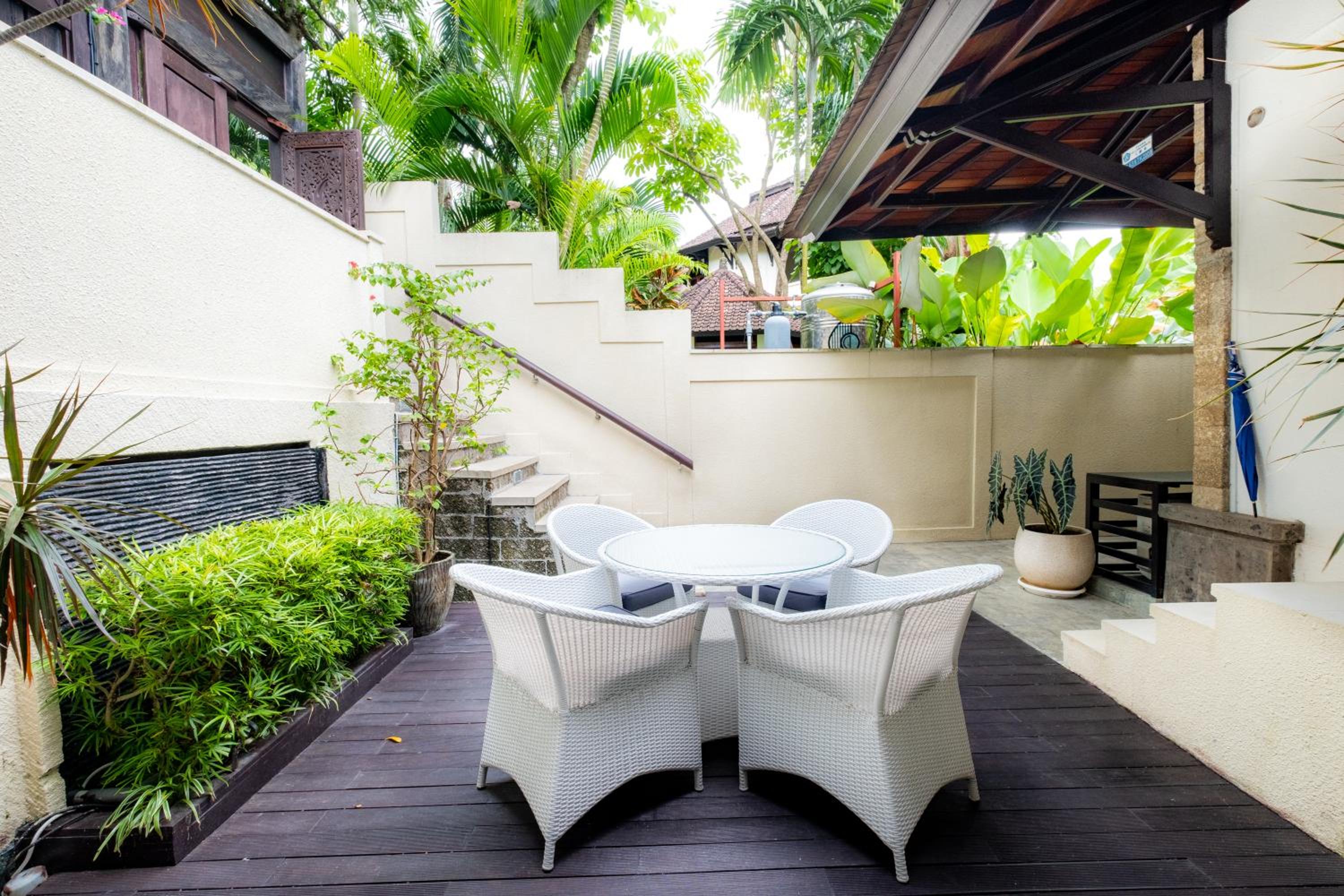 Villa with Private Pool - Photo 43