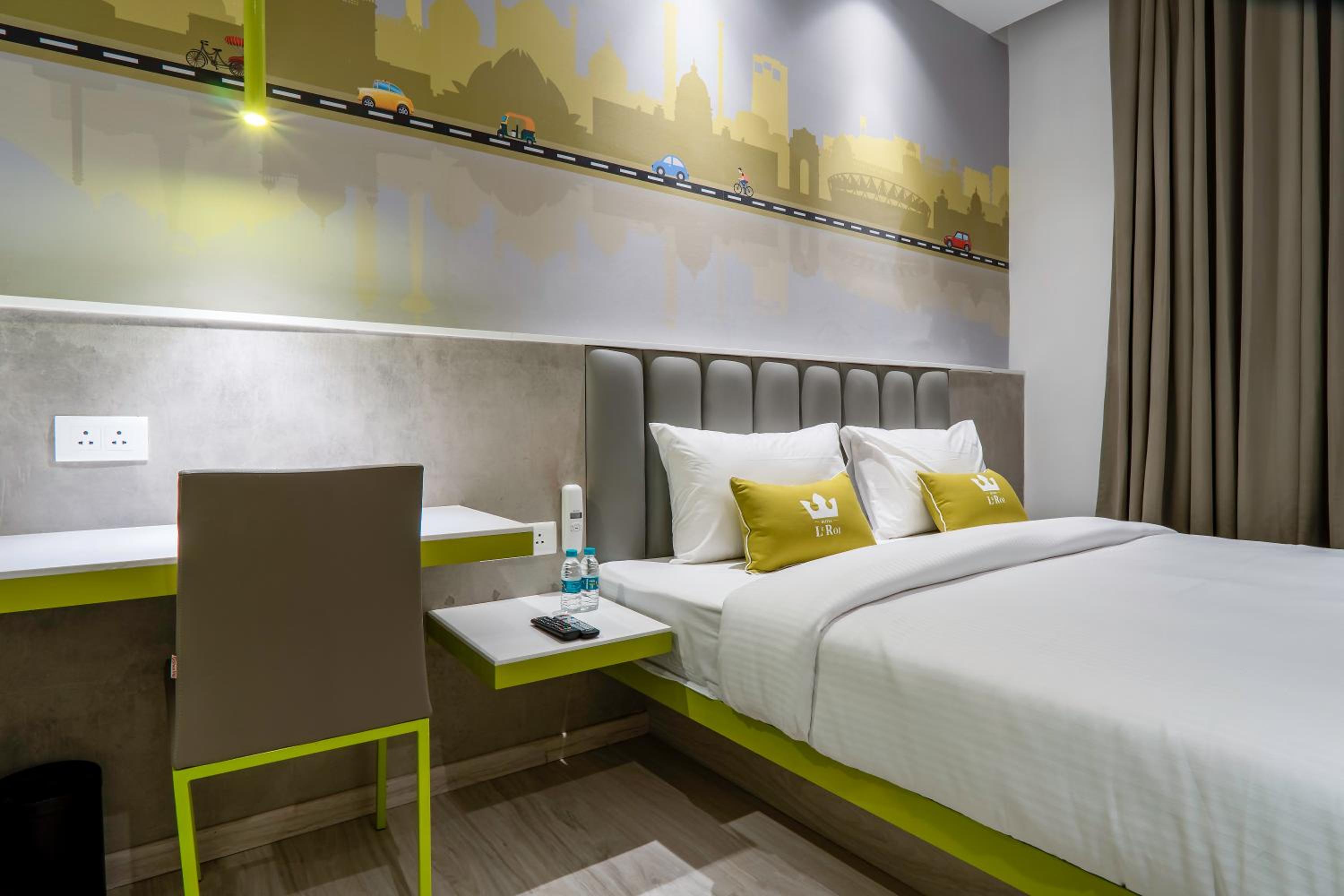 Deluxe Room - Photo 13