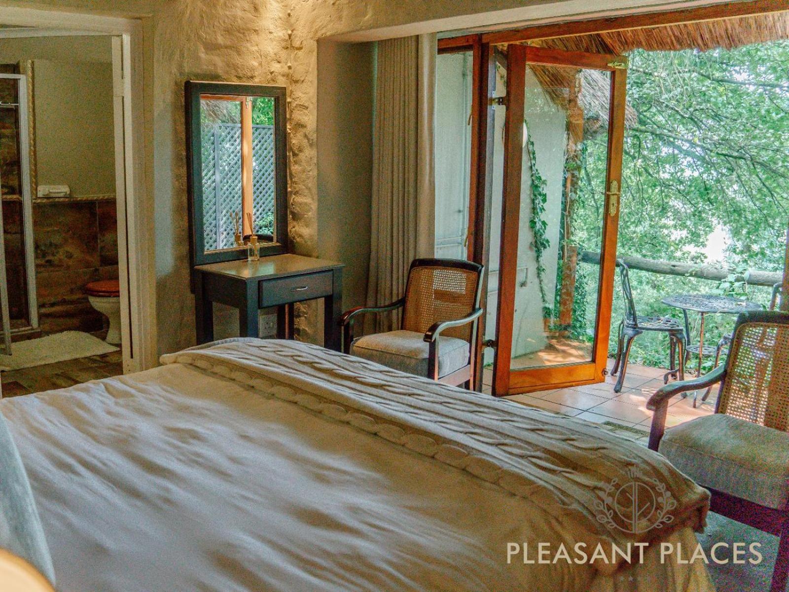Deluxe Double Room with Balcony photo 3