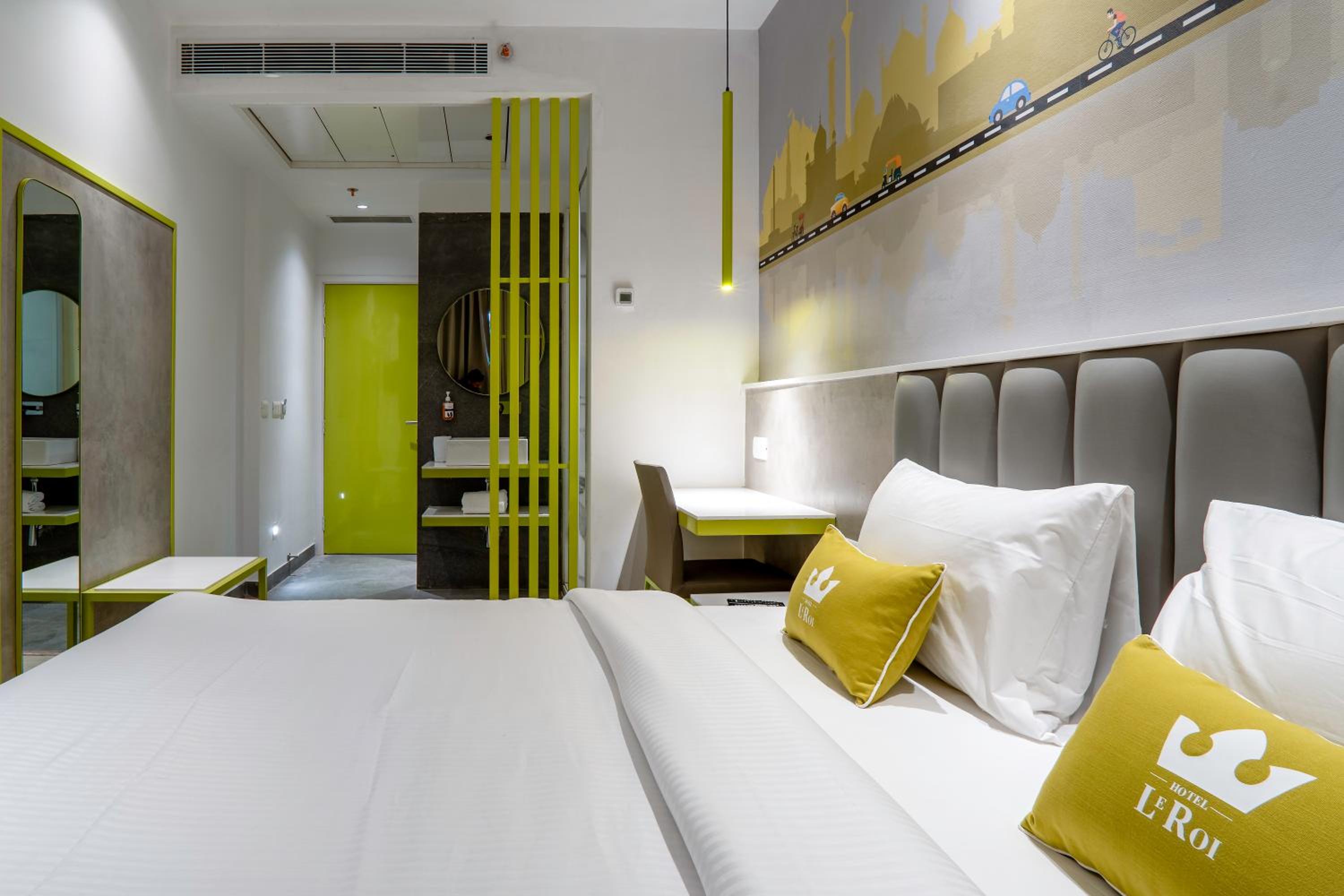 Deluxe Room - Photo 2