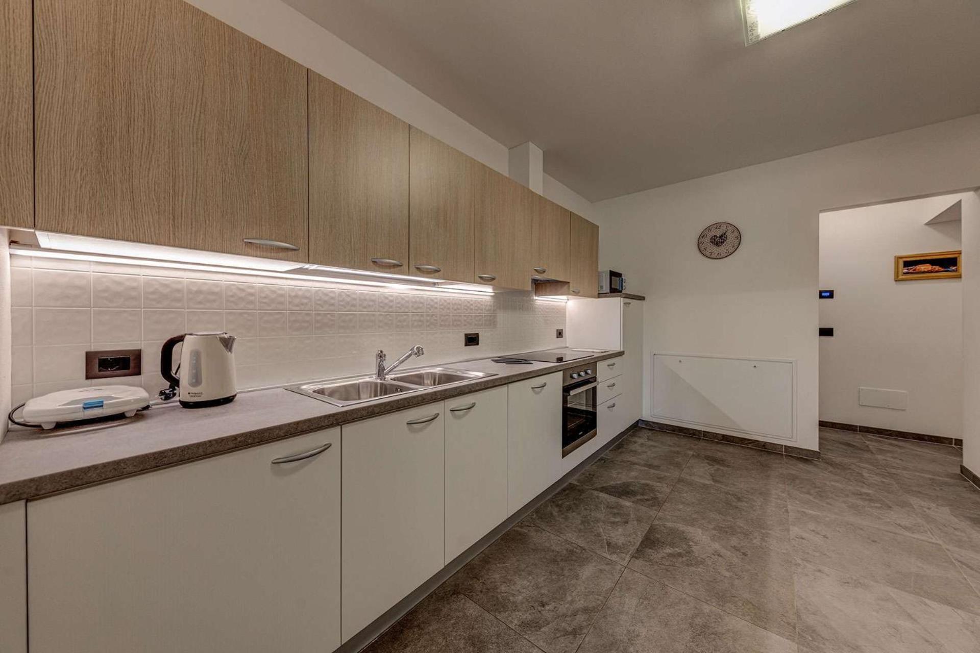 Apartment photo 3