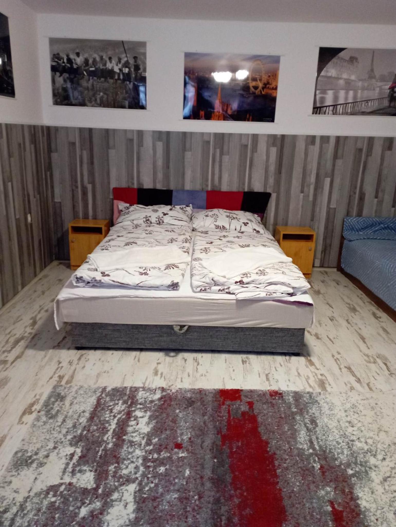 Deluxe Double Room with Shower