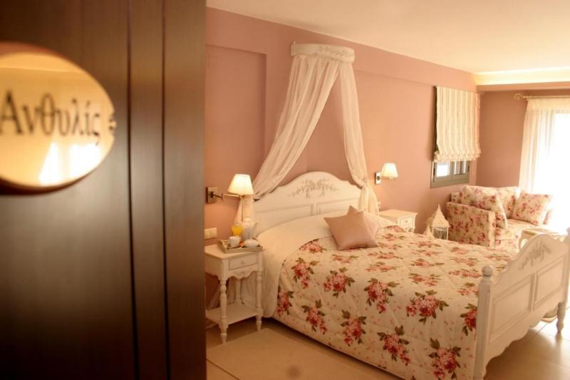 Deluxe Double Room with Castle View
