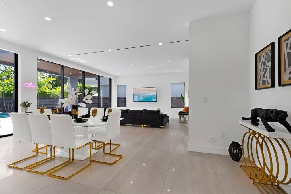 Villa photo 2