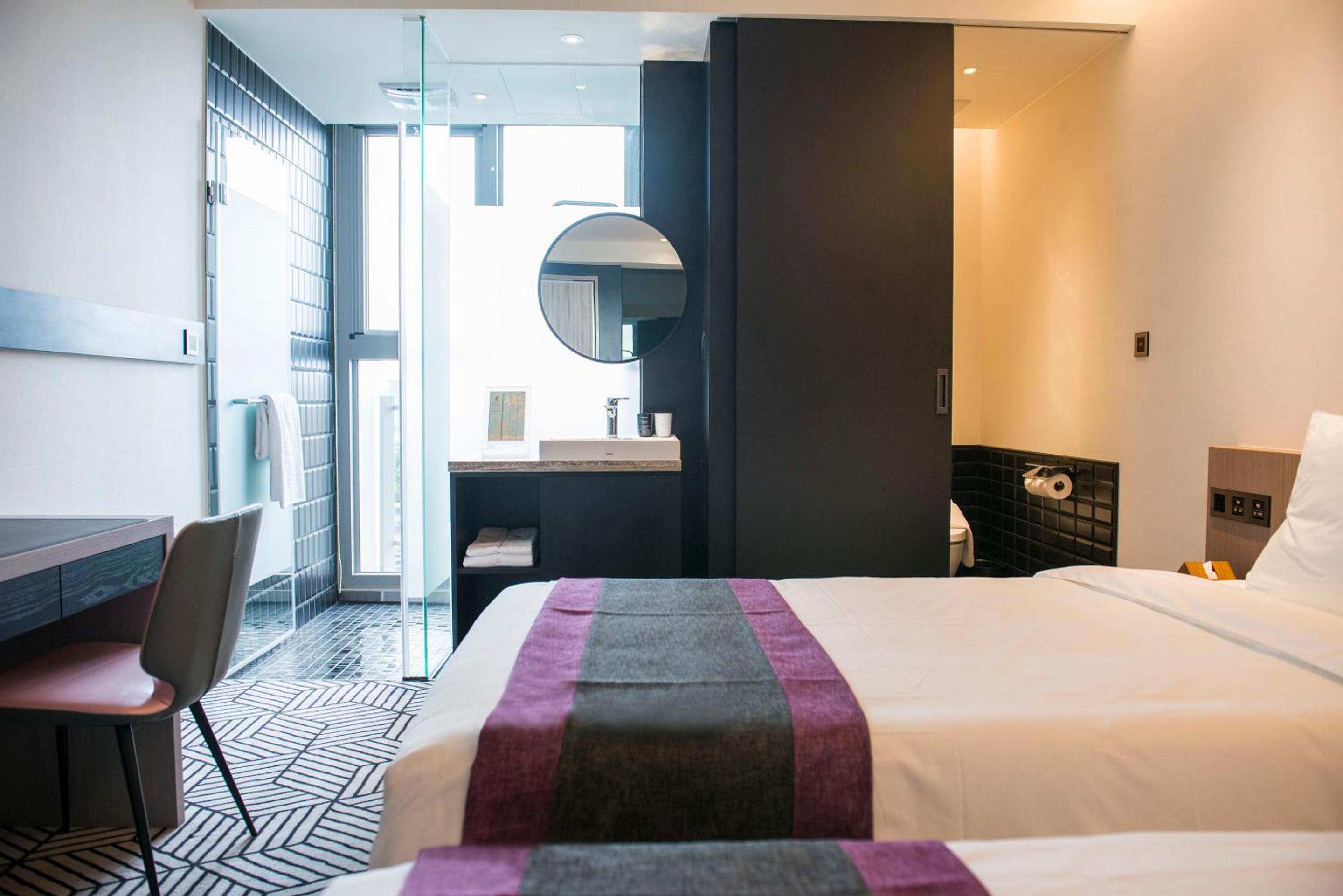 Standard Twin Room - Photo 3