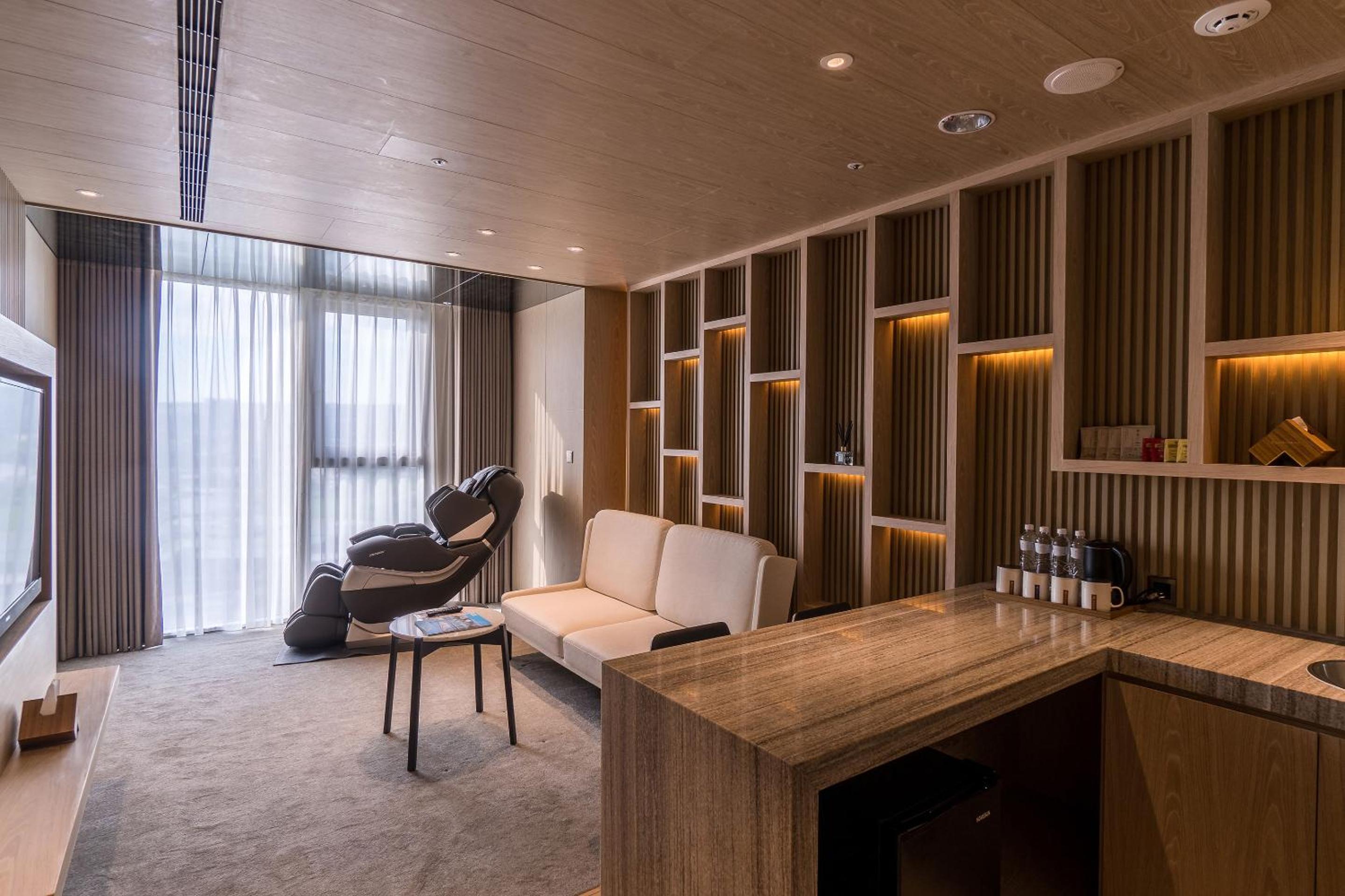 Executive Suite
