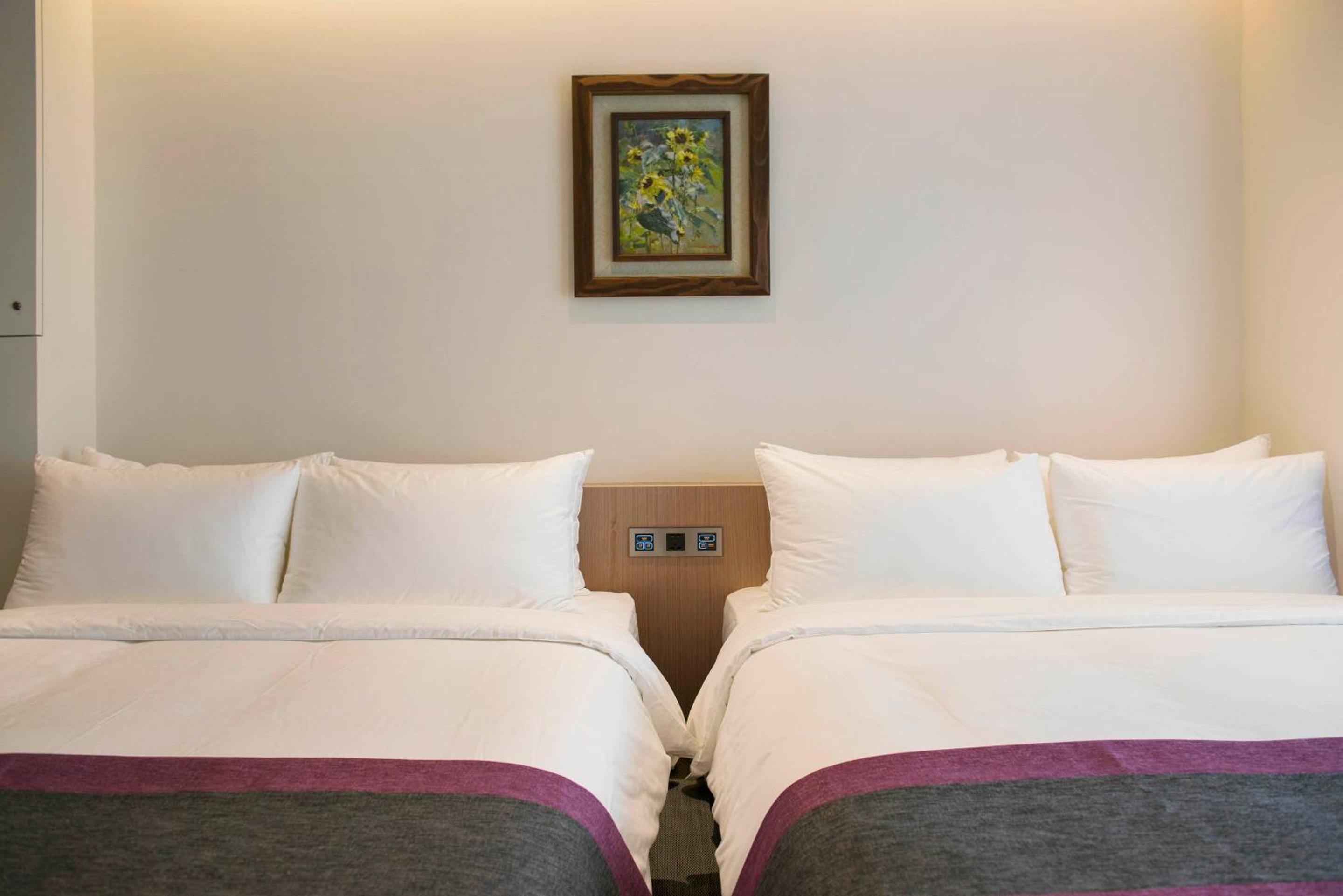 Standard Quadruple Room - Photo 1