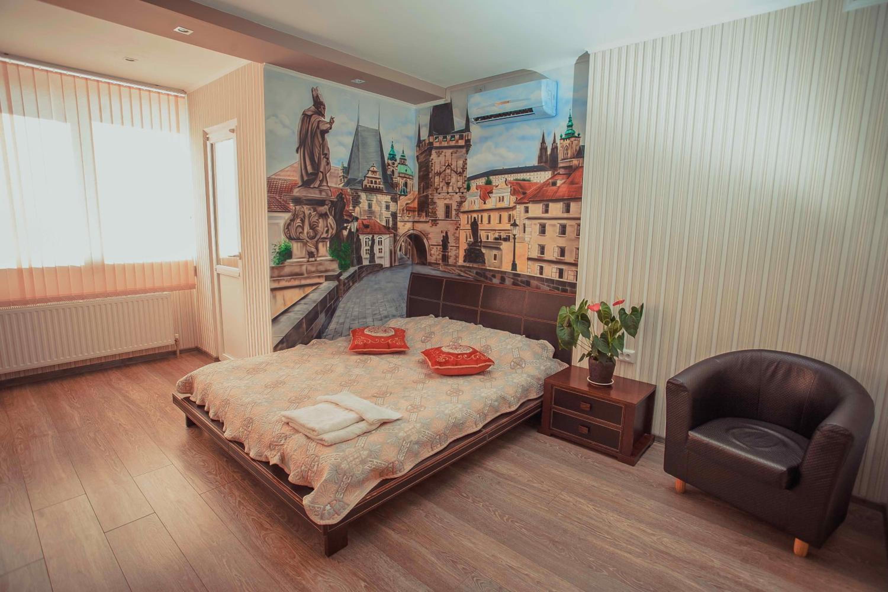 Studio (2 Adults)