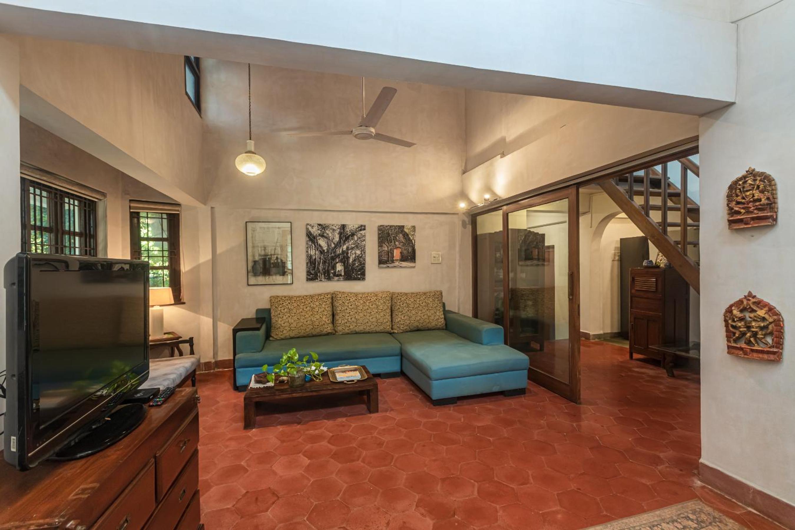 Three-Bedroom Villa - Photo 5