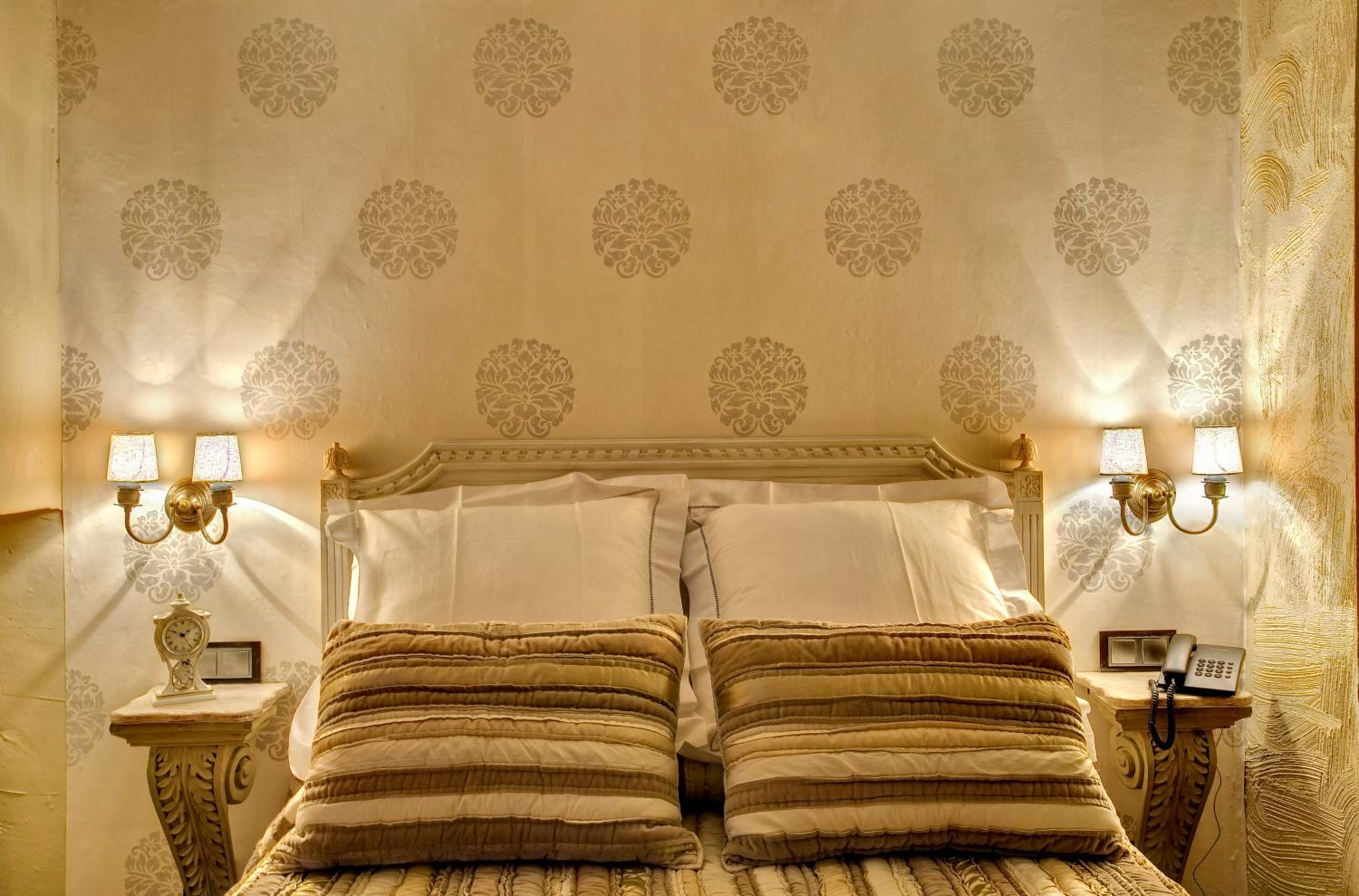 Suite - Photo 5