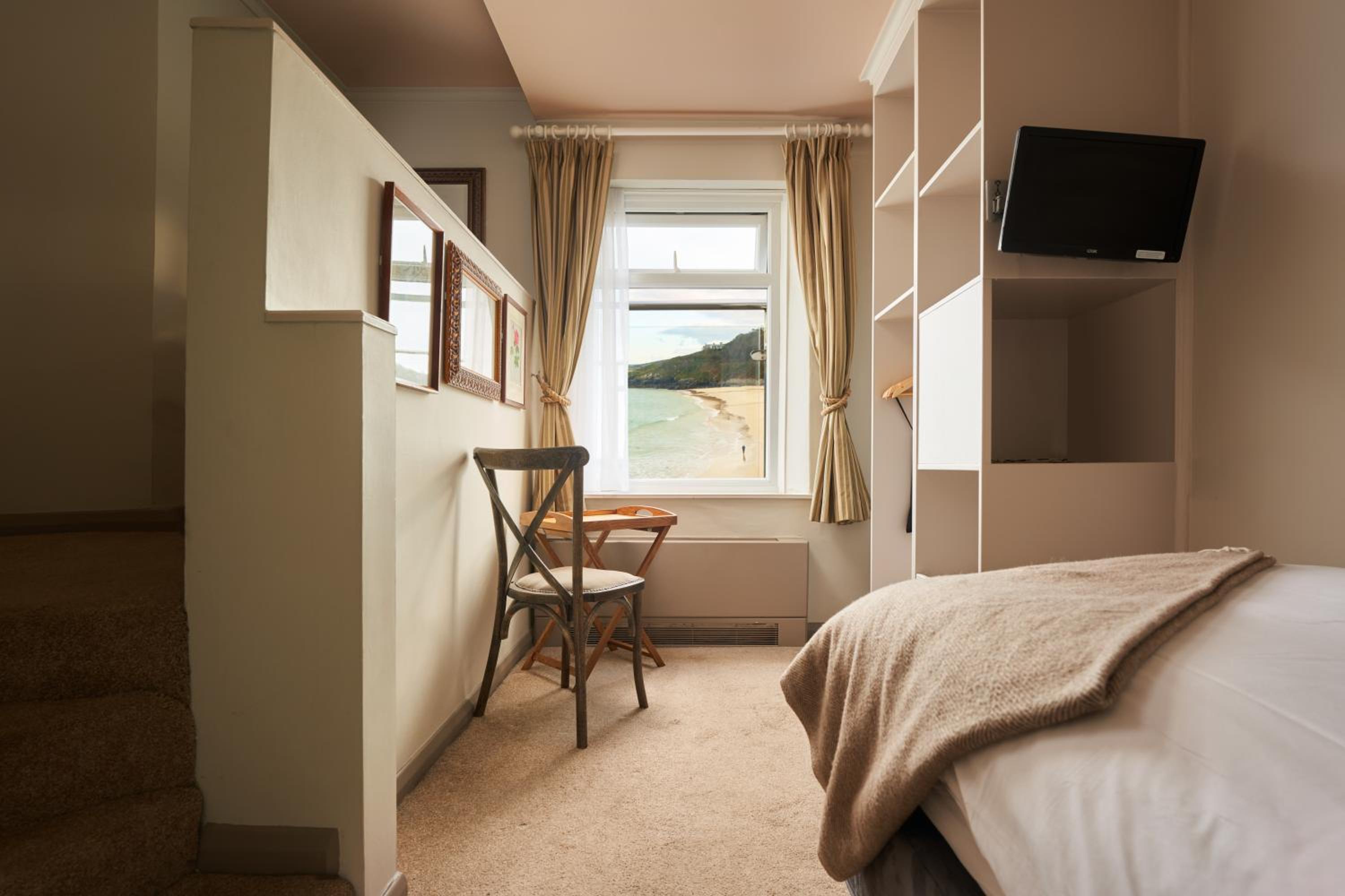 Standard Single Room with Sea View