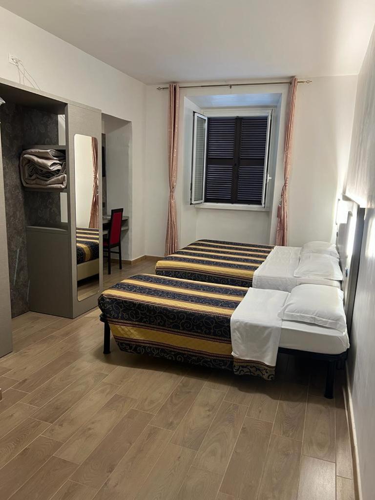 Deluxe Triple Room photo 3