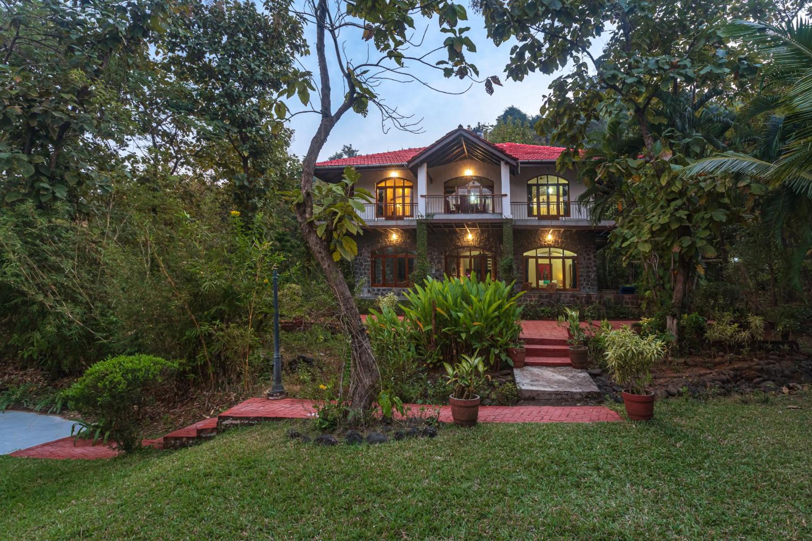 Three-Bedroom Villa photo 2