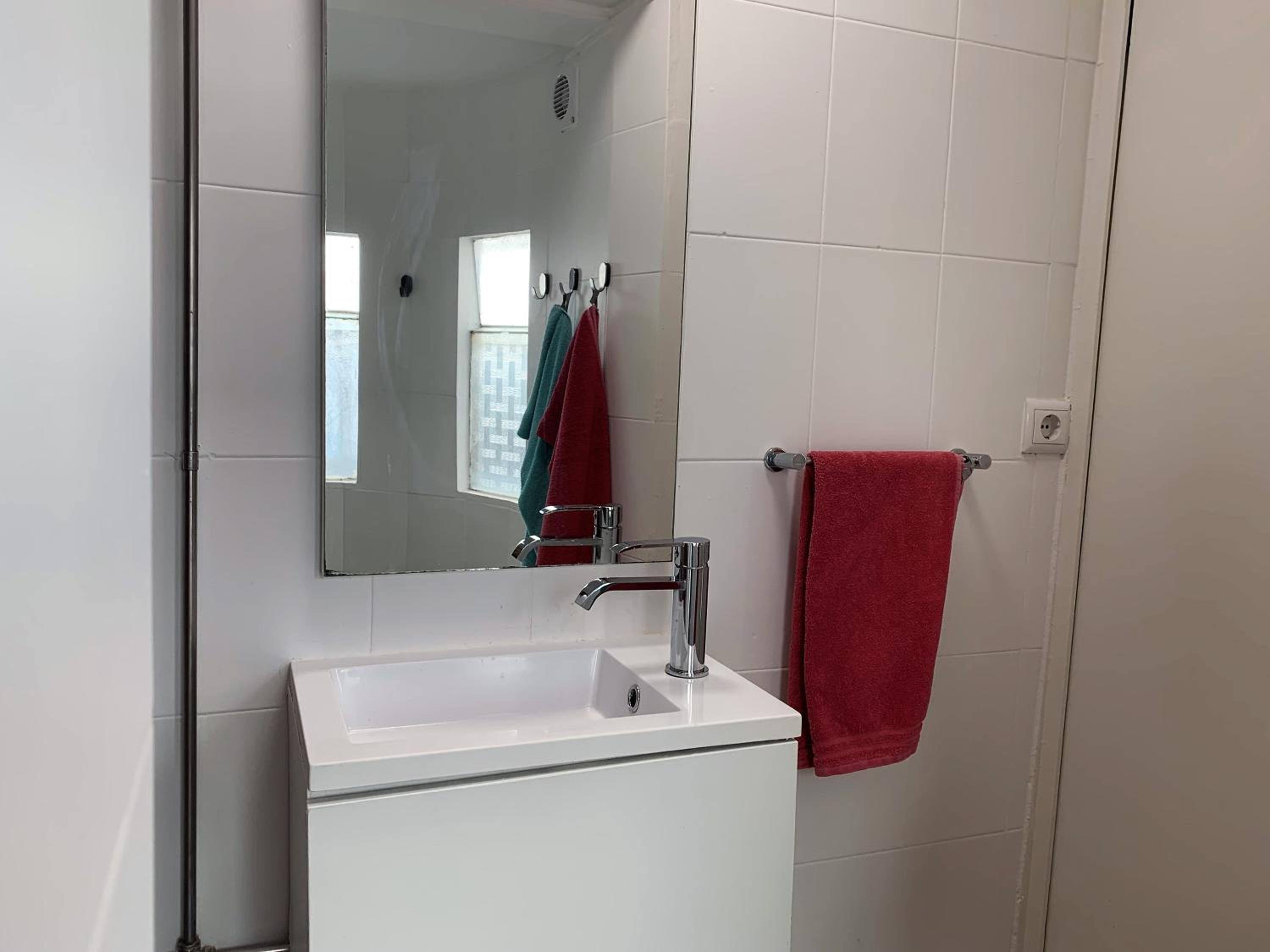 Two-Bedroom Apartment - Photo 4