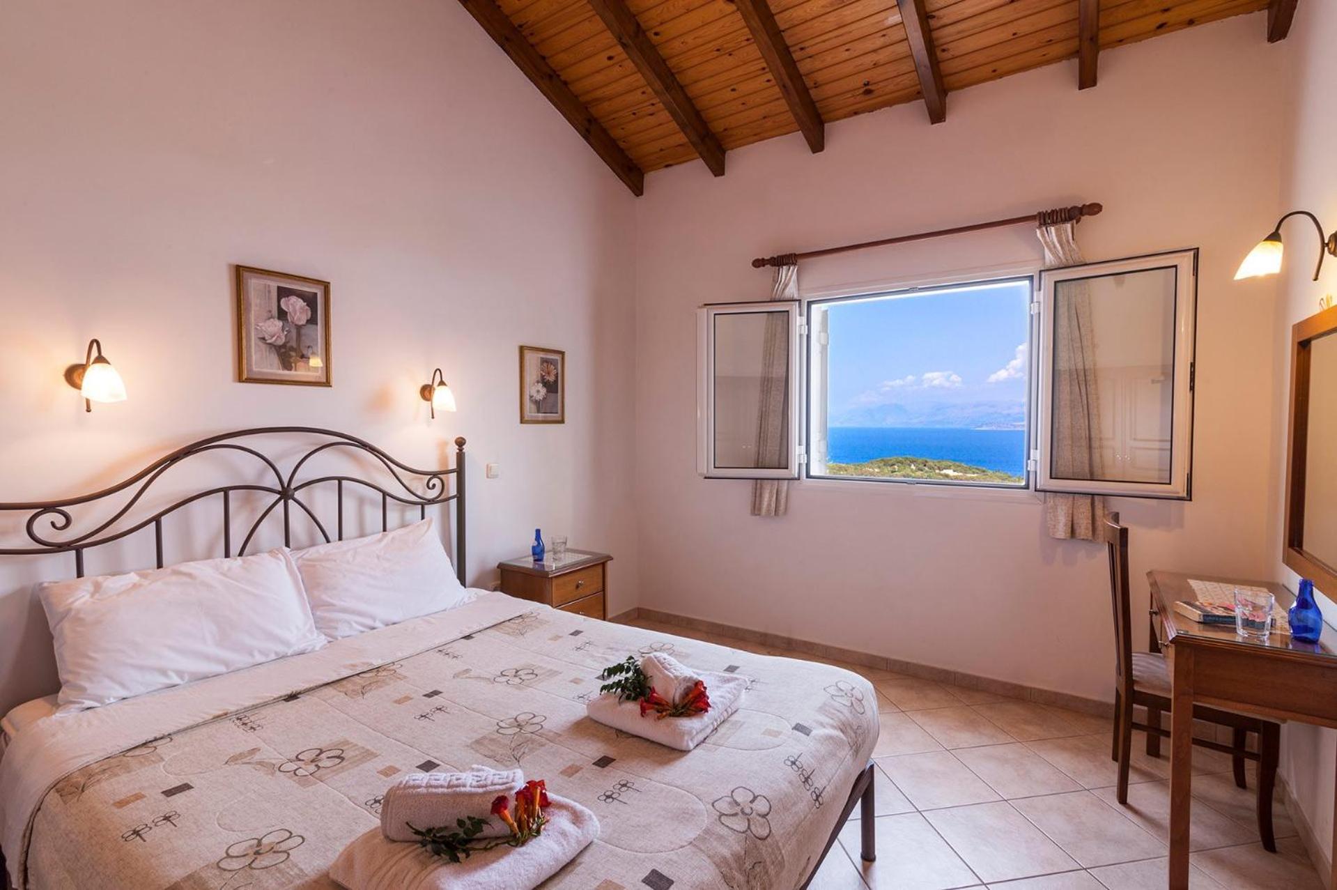 Four-Bedroom Villa photo 3