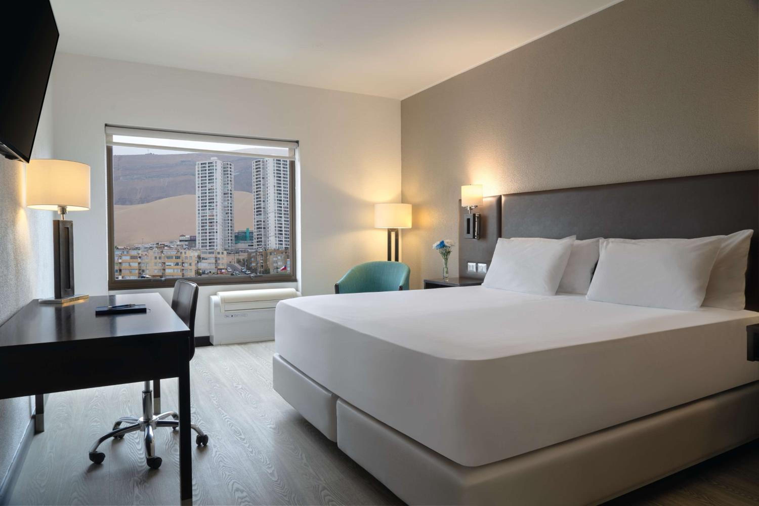 Standard Double or Twin Room with View - Photo 10