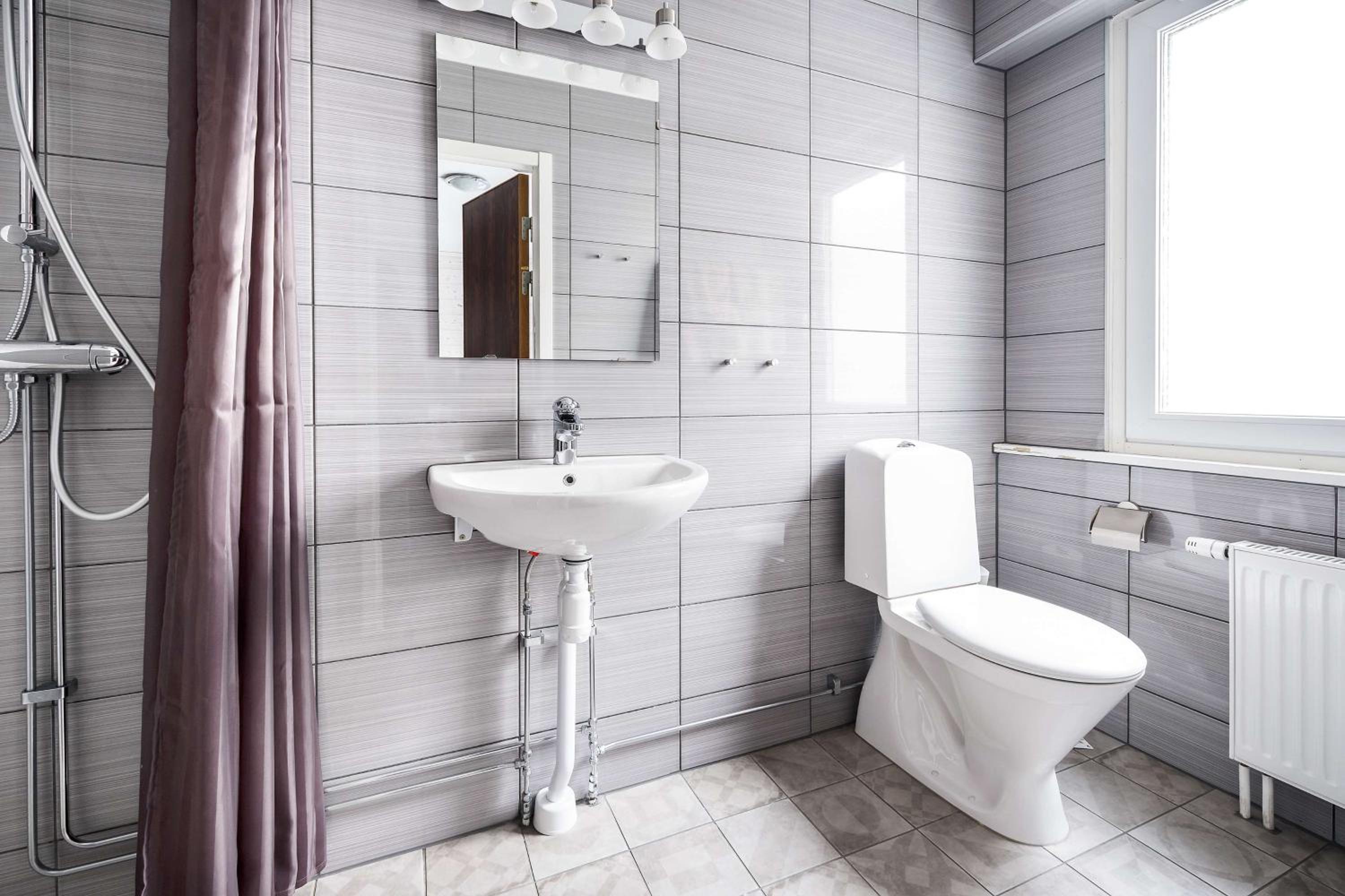 Standard Queen Room - Photo 4
