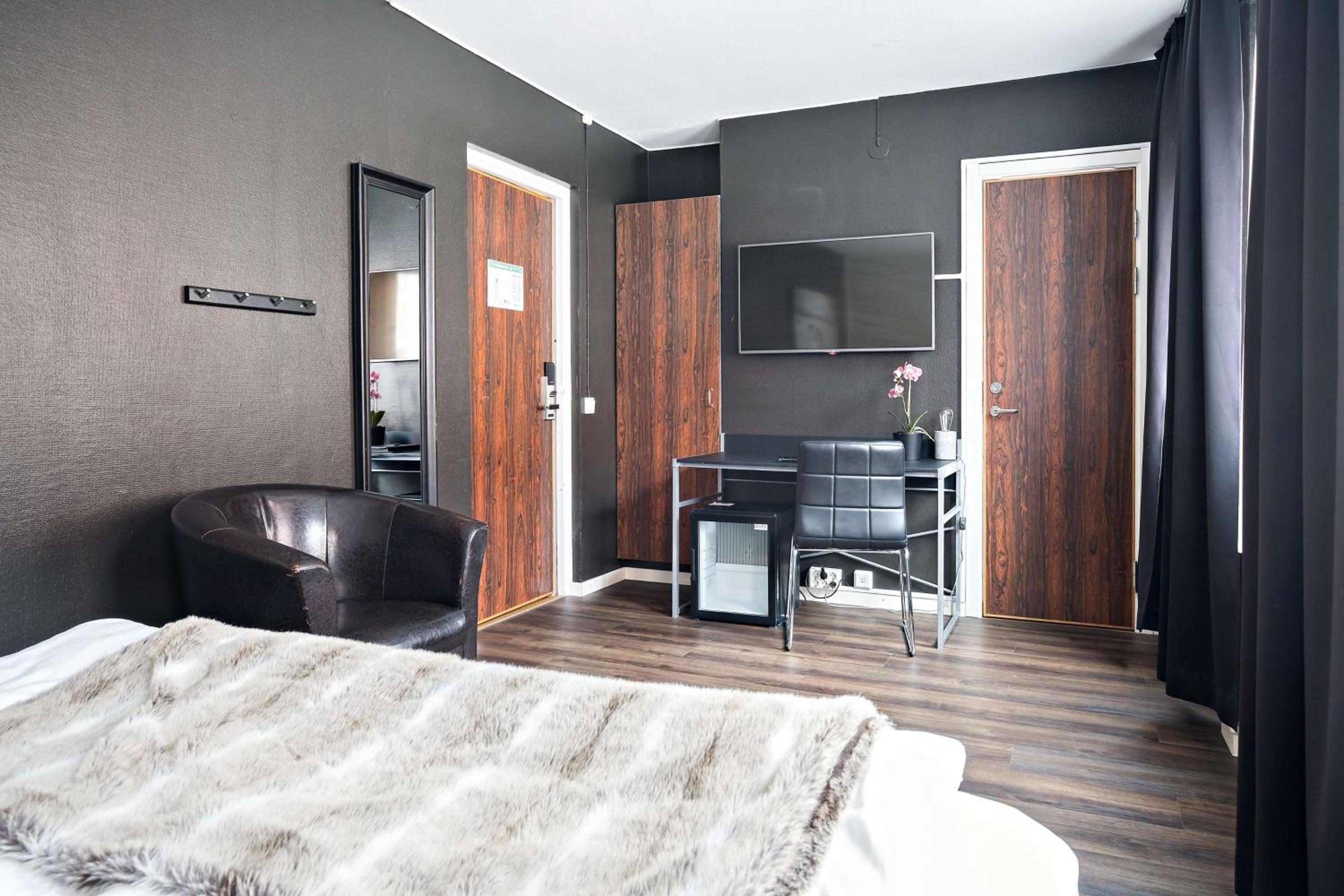 Standard Queen Room - Photo 2