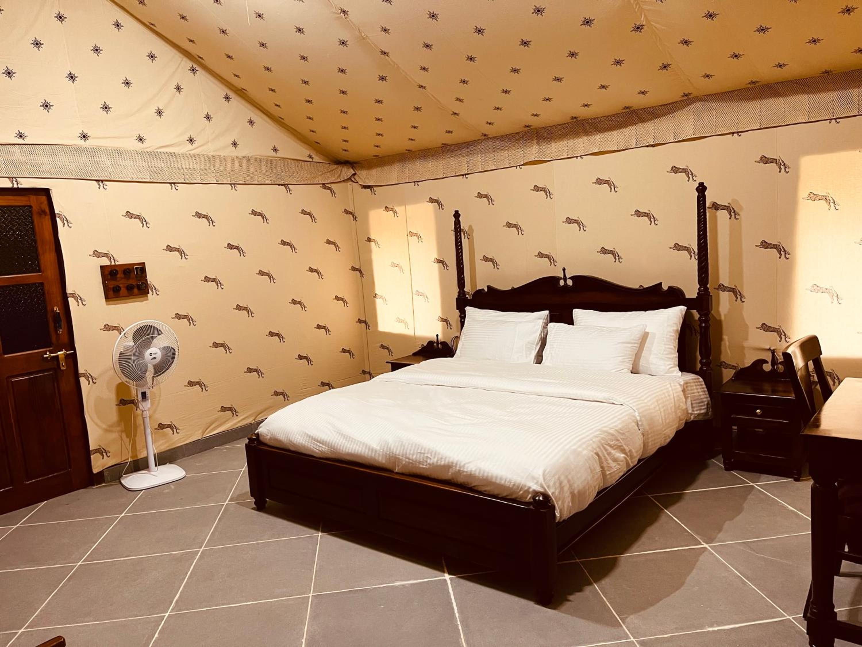 Tent - Photo 21