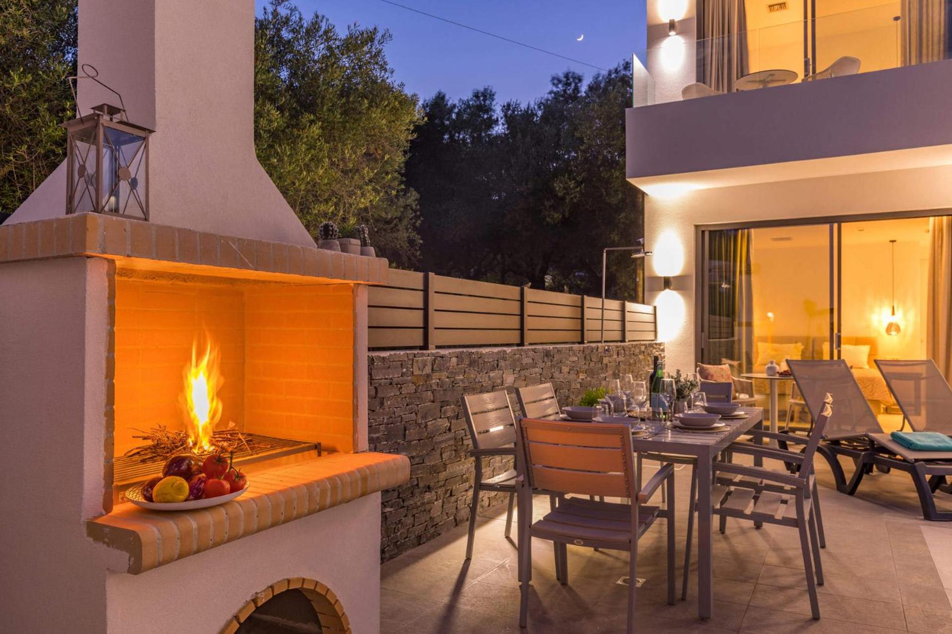Villa photo 2