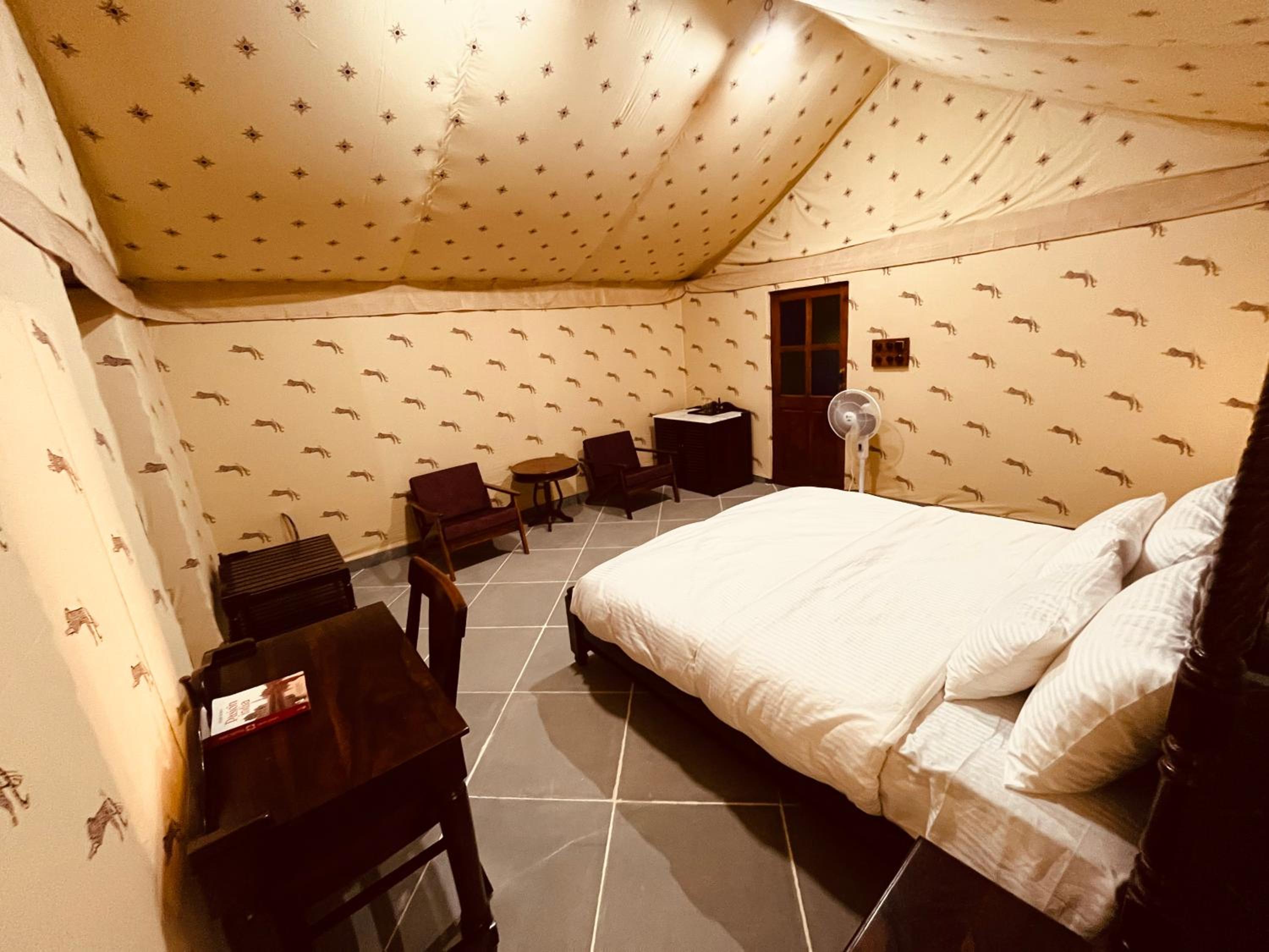 Tent - Photo 32