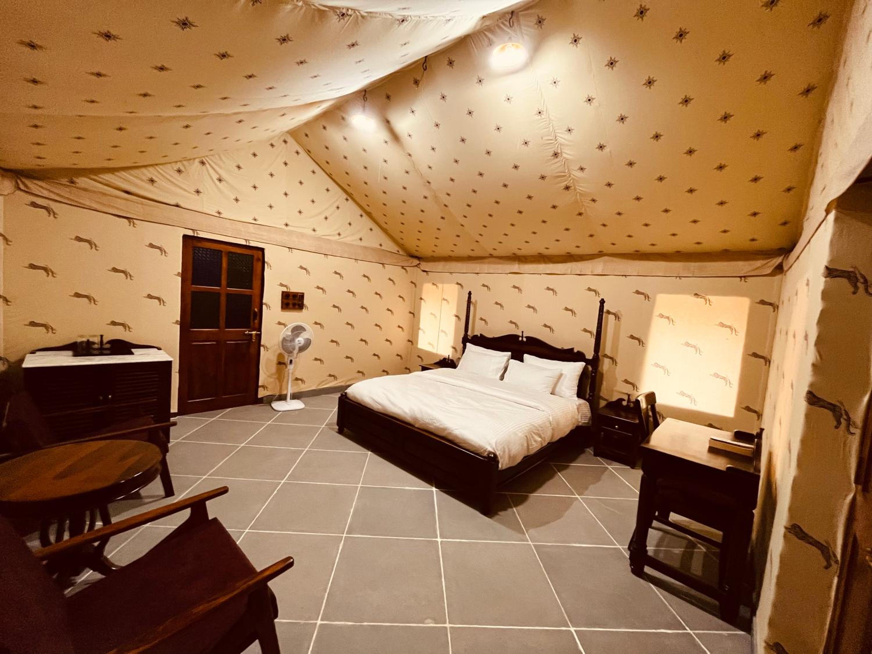 Tent - Photo 36