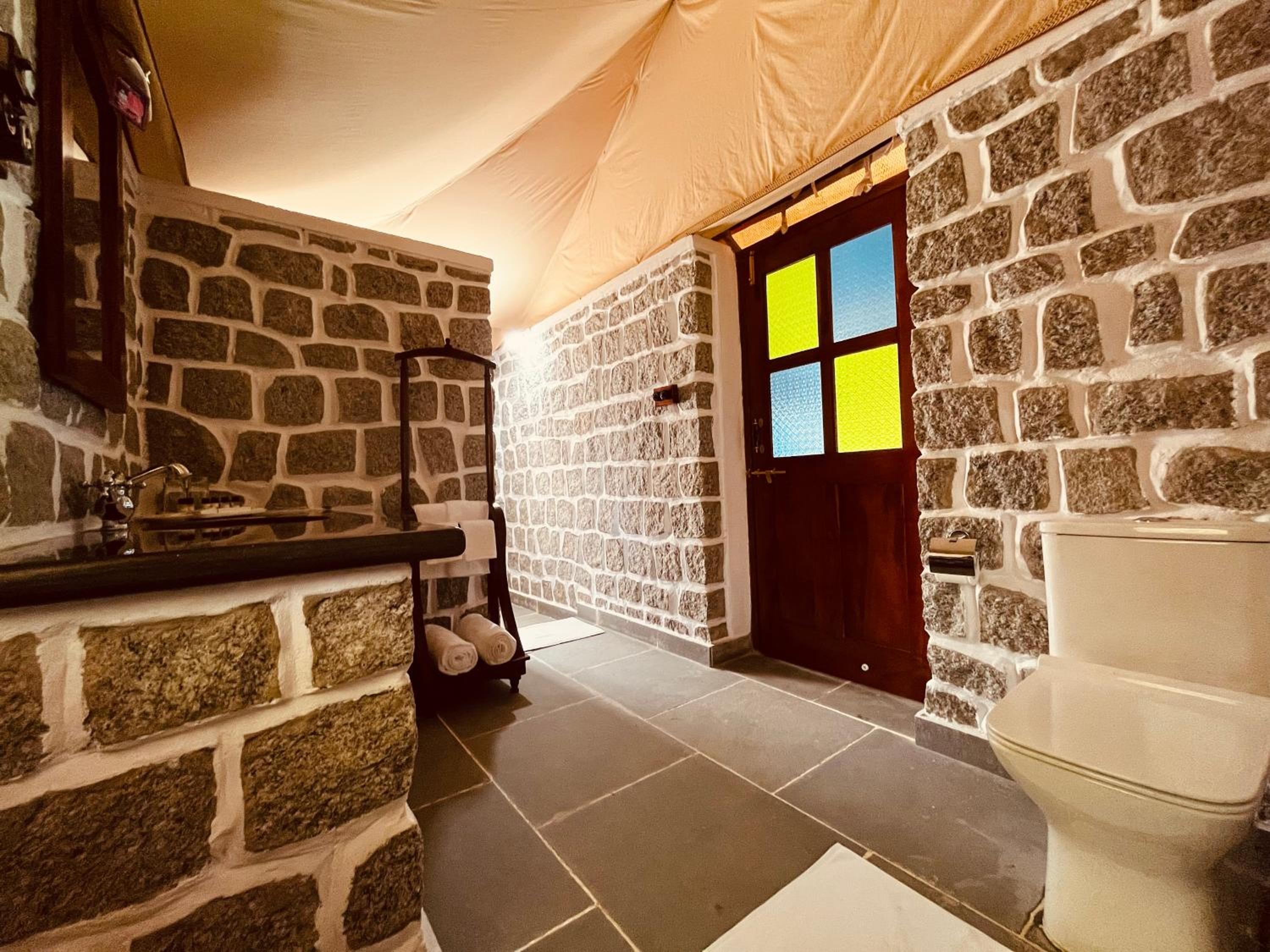 Tent - Photo 3