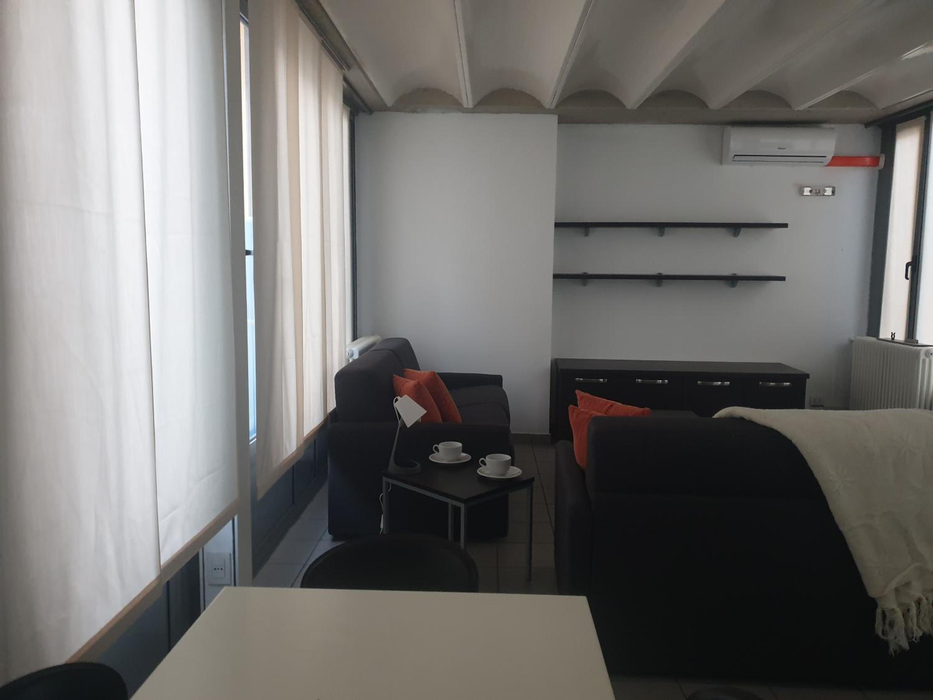 One-Bedroom Apartment - Photo 41