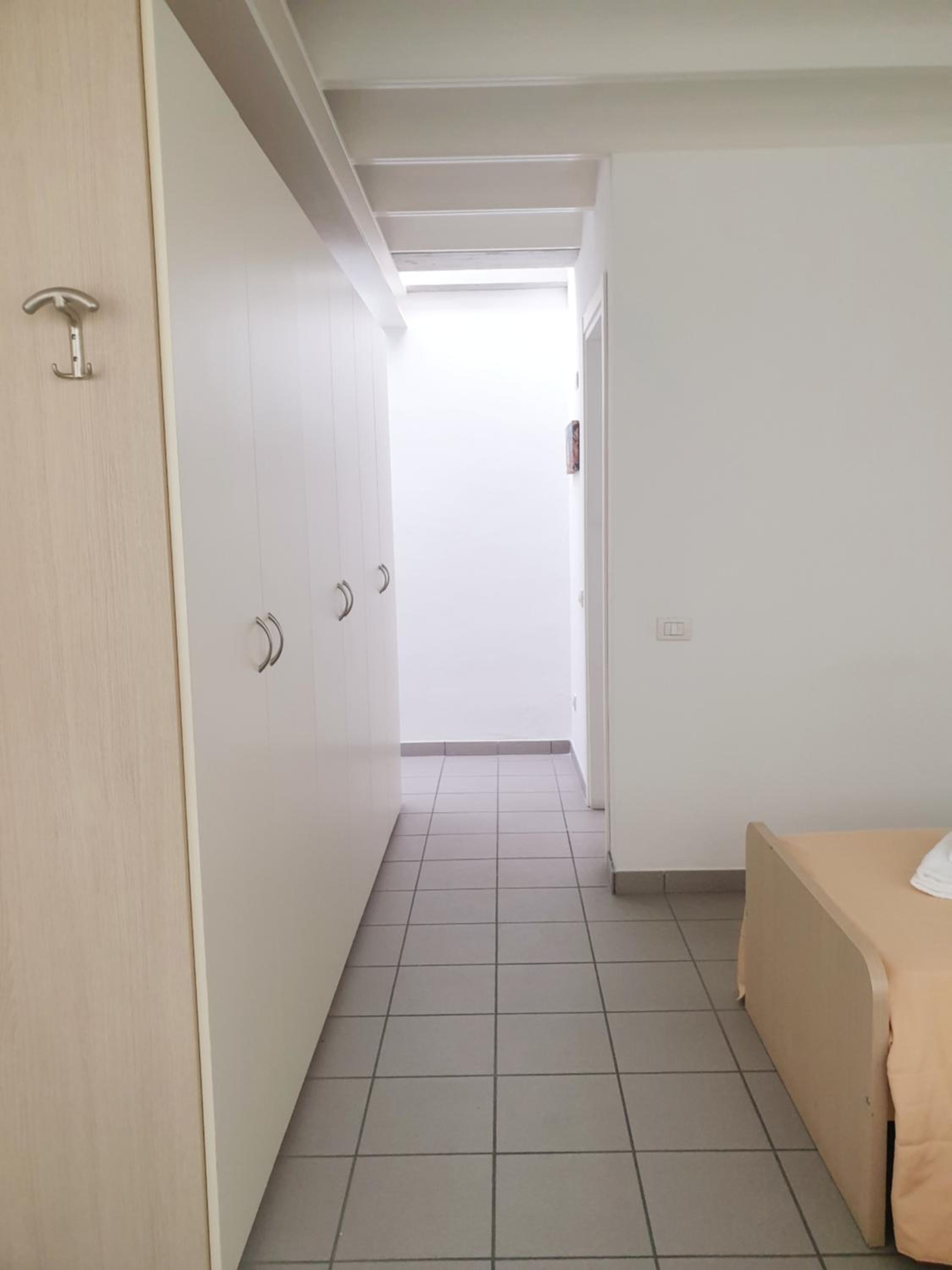 One-Bedroom Apartment - Photo 15
