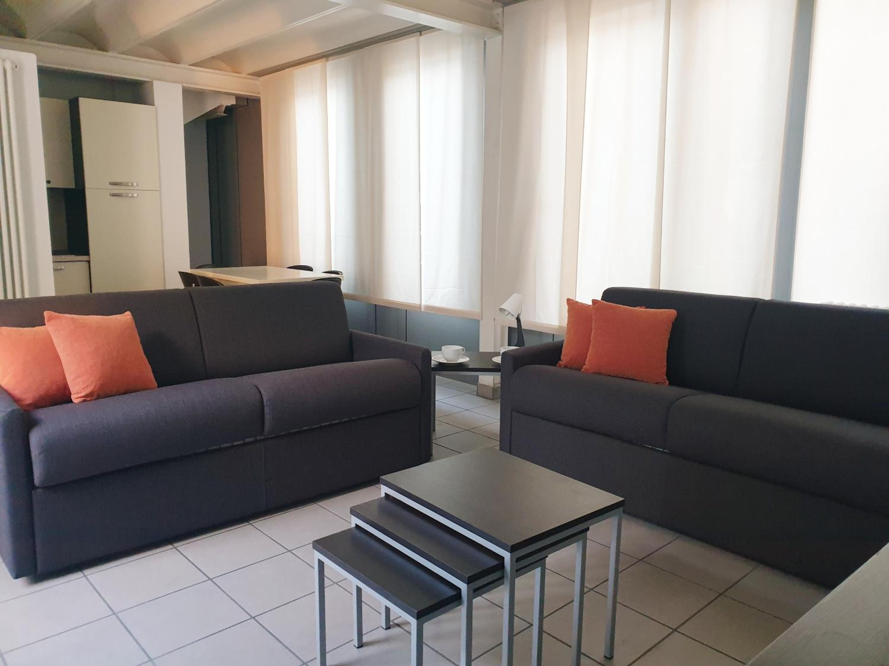 One-Bedroom Apartment - Photo 12