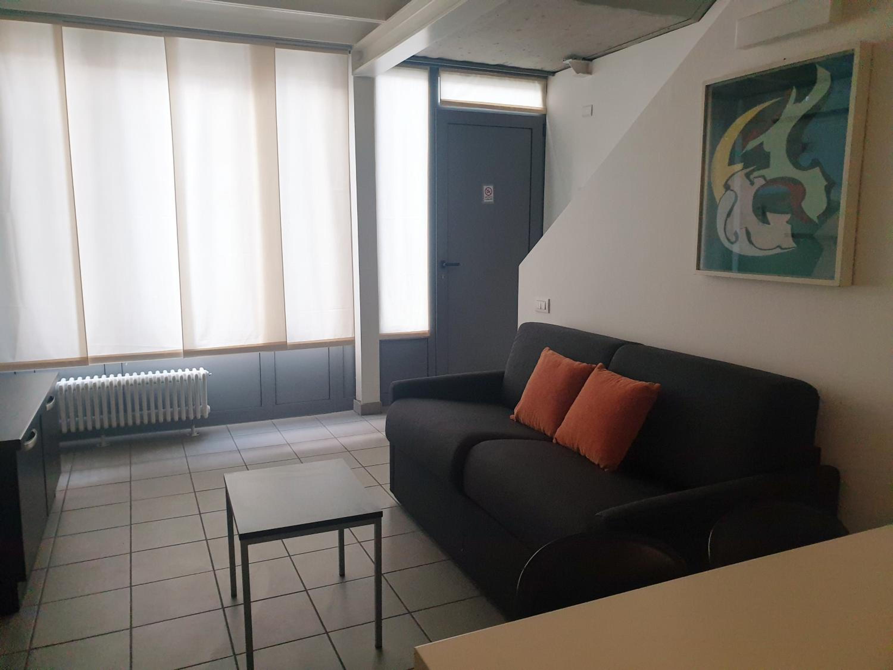 One-Bedroom Apartment - Photo 1