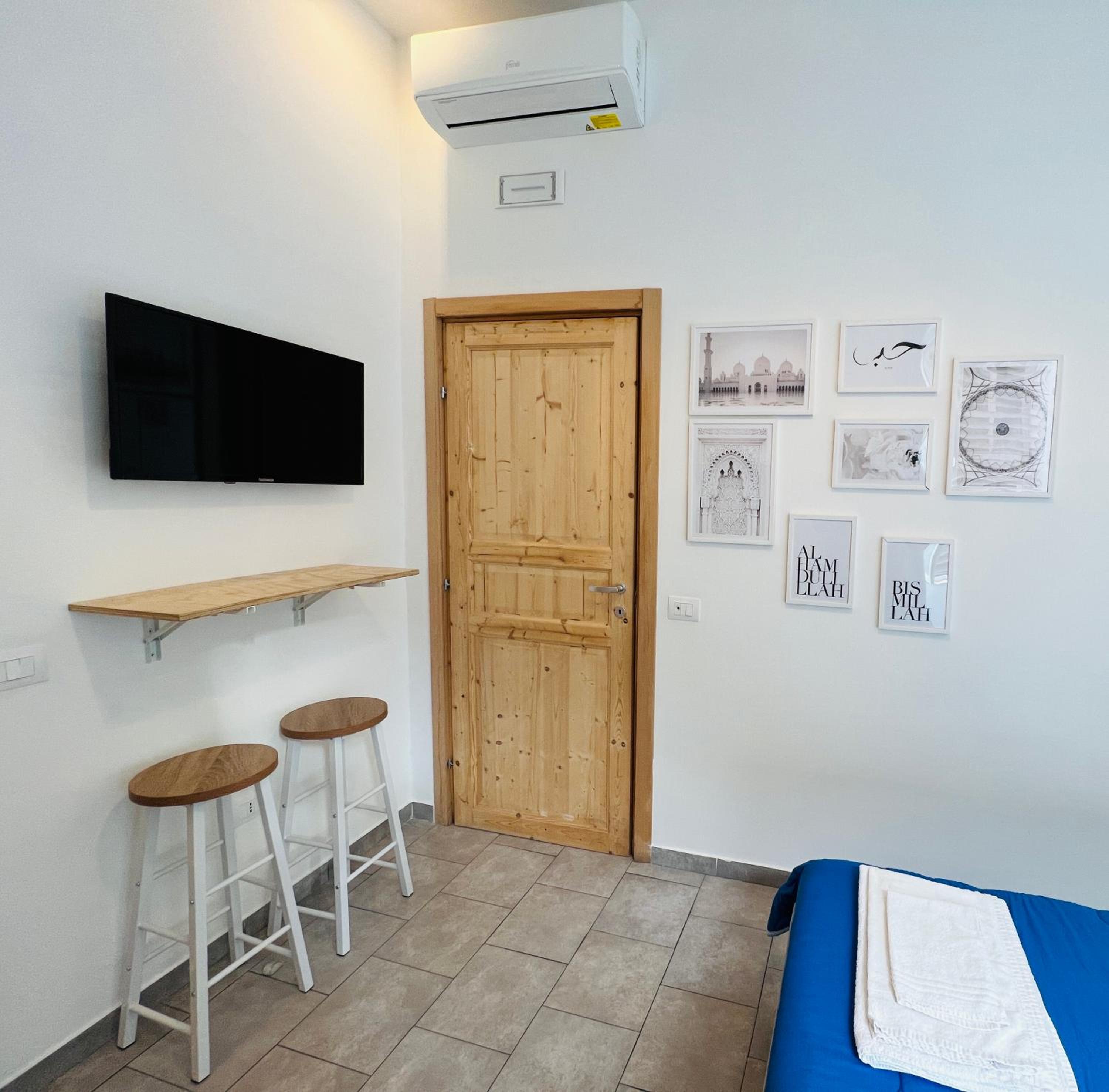 Double Room with Private Bathroom photo 1