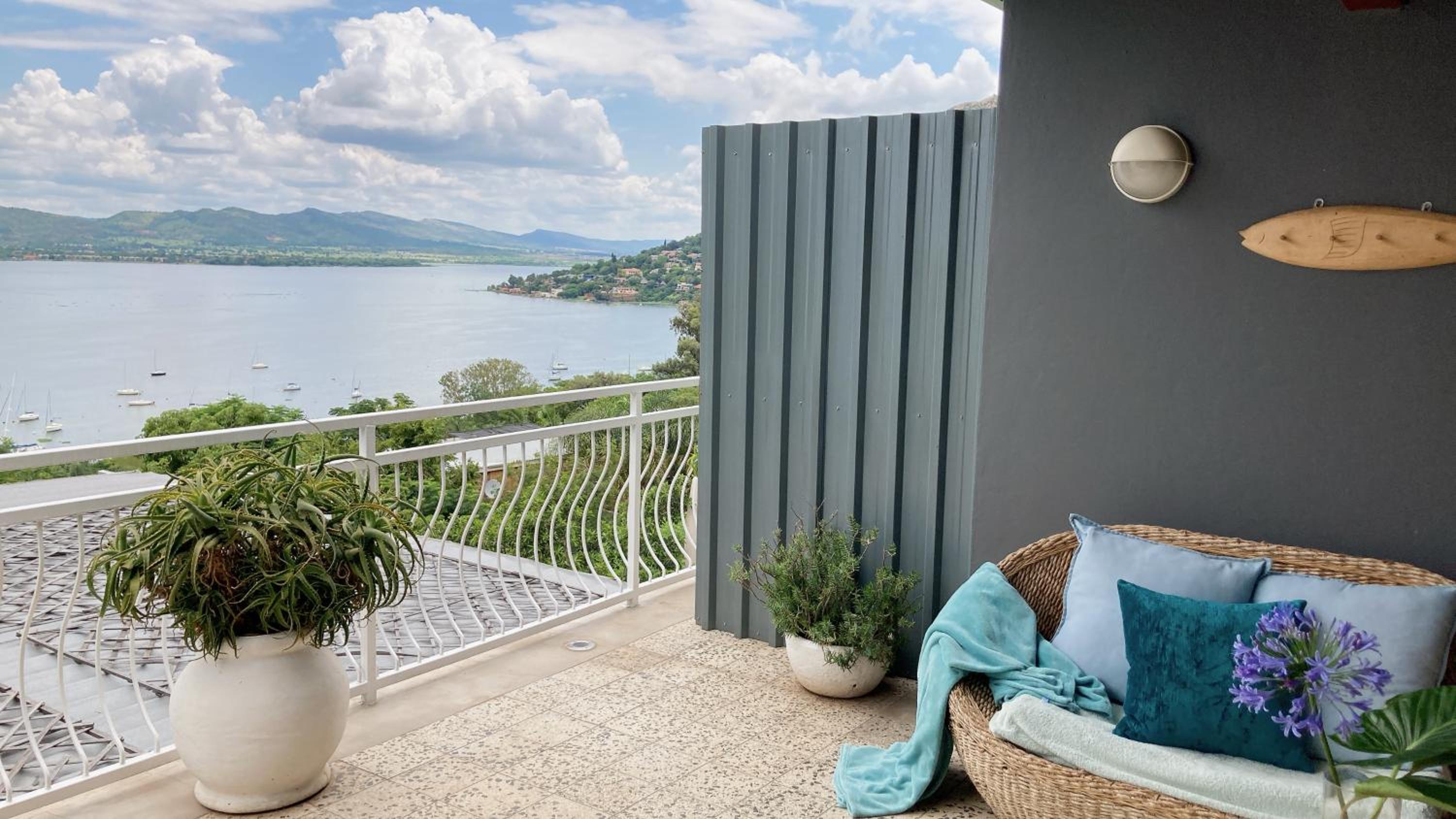 Deluxe Double Room with Balcony photo 2