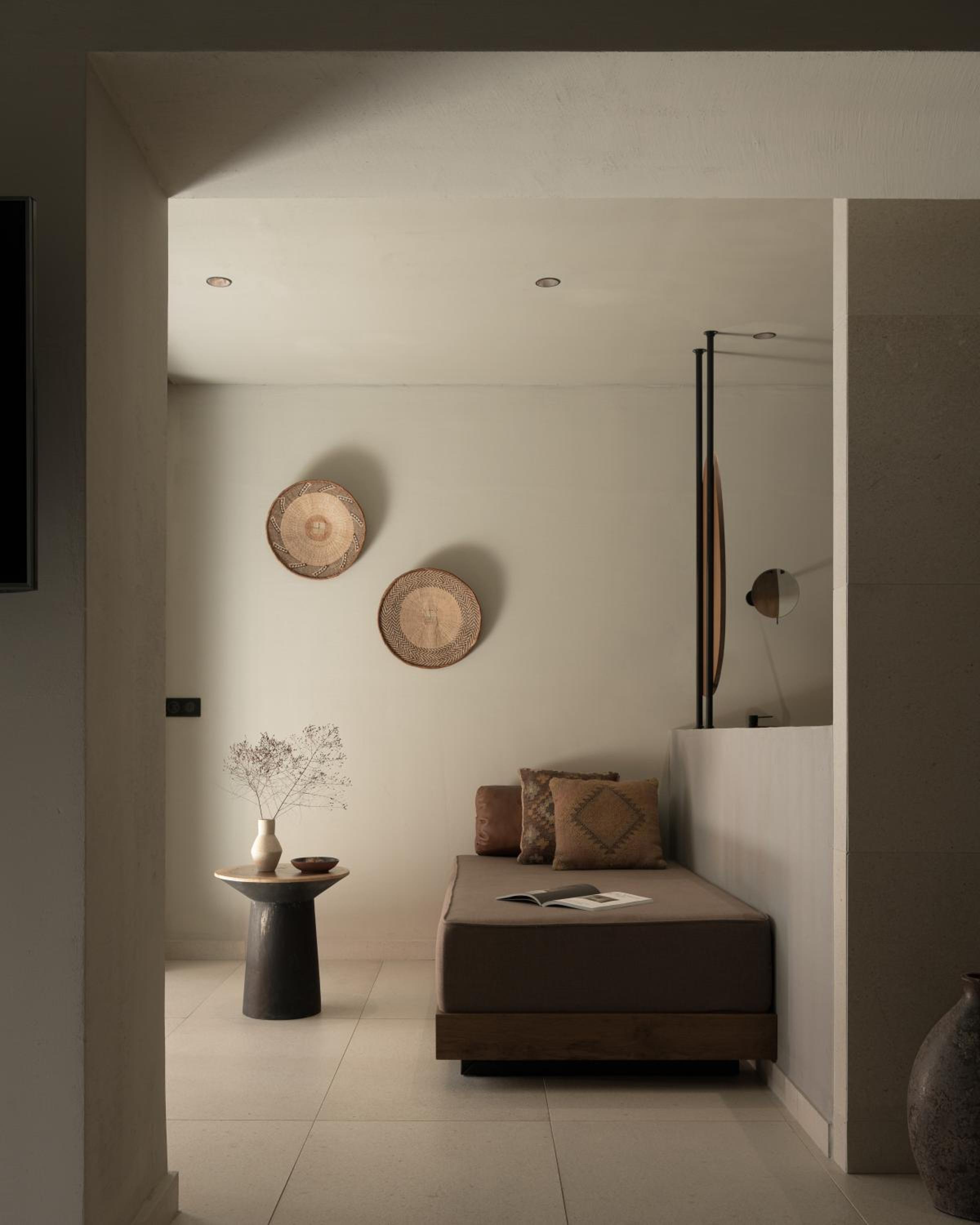 Suite - Photo 10