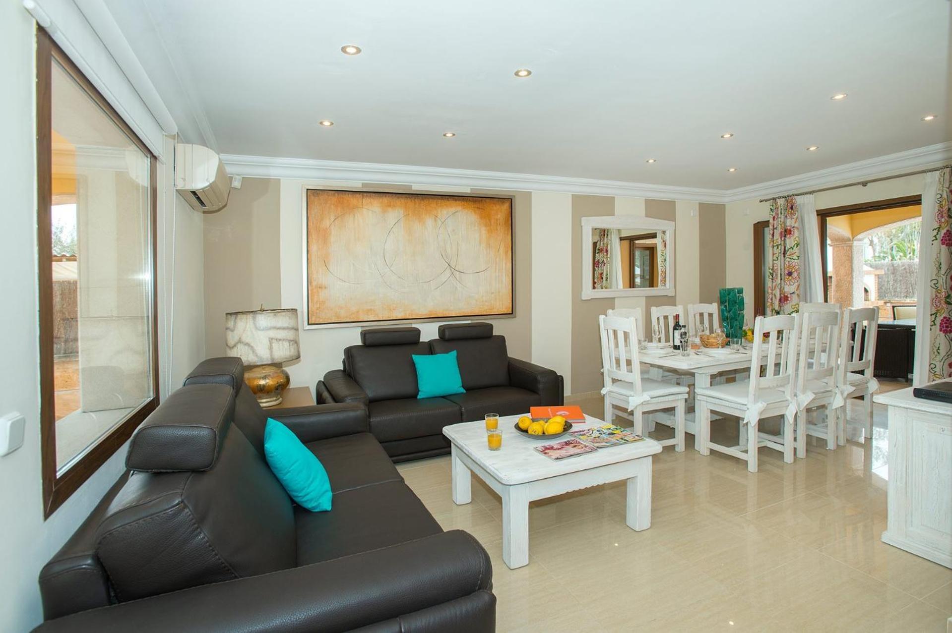 Villa de Cuatro Habitaciones