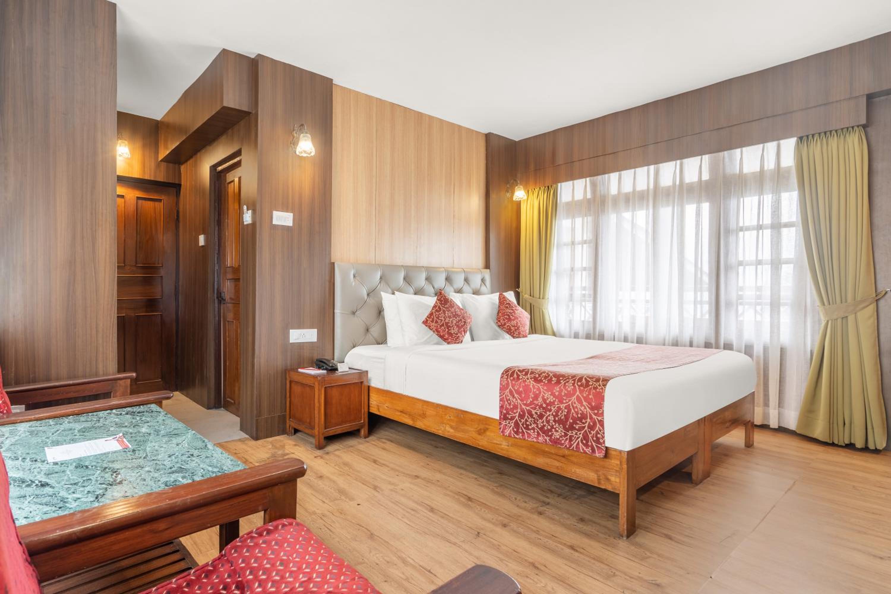 Deluxe Room with Private Balcony  - Photo 8