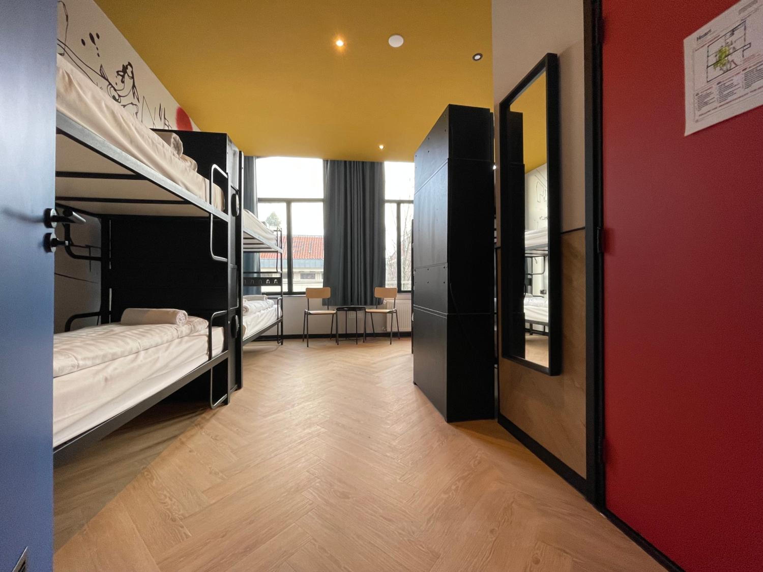 Bed in 8-Bed Mixed Dormitory Room