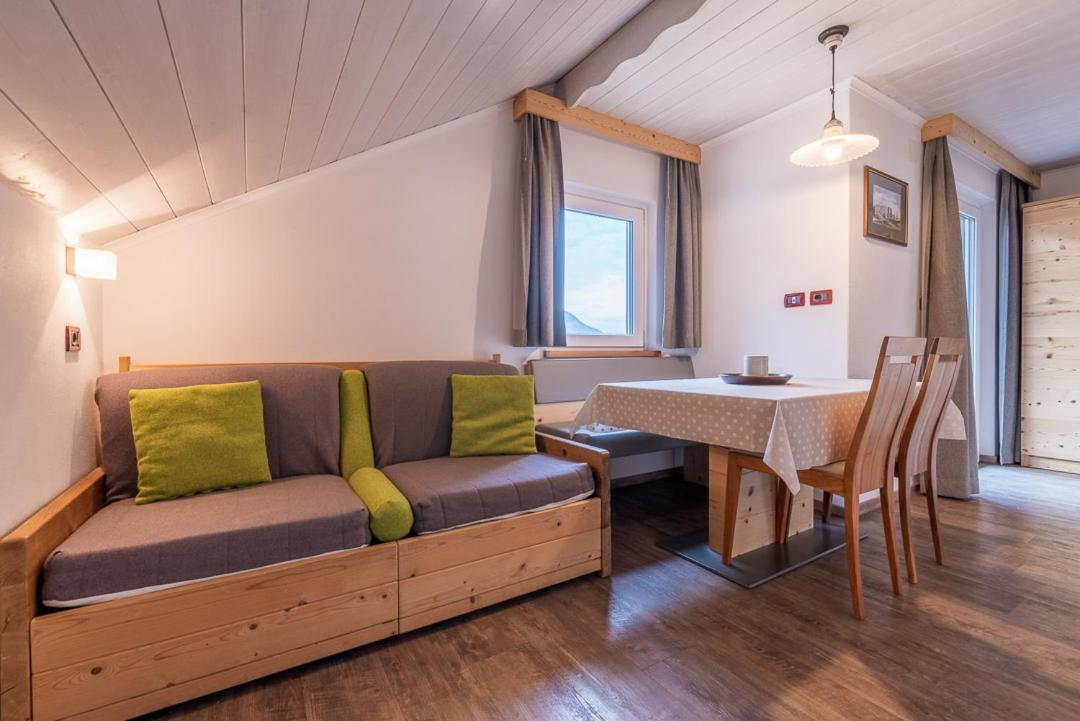 Two-Bedroom Apartment (6 Adults)