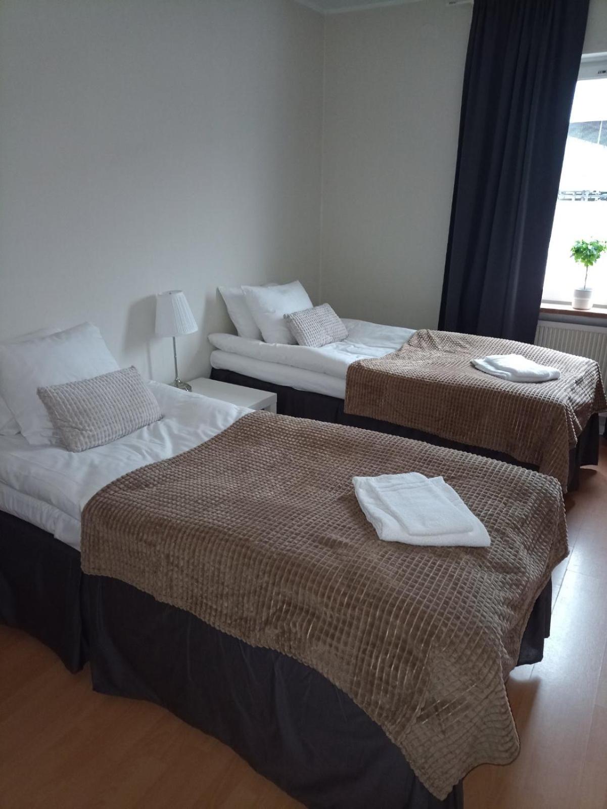 Double or Twin Room - Photo 4