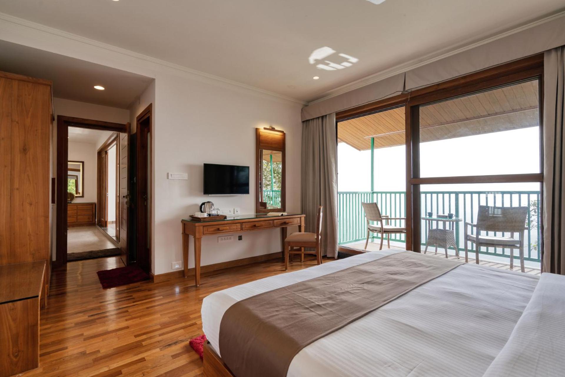 Villa - Photo 2