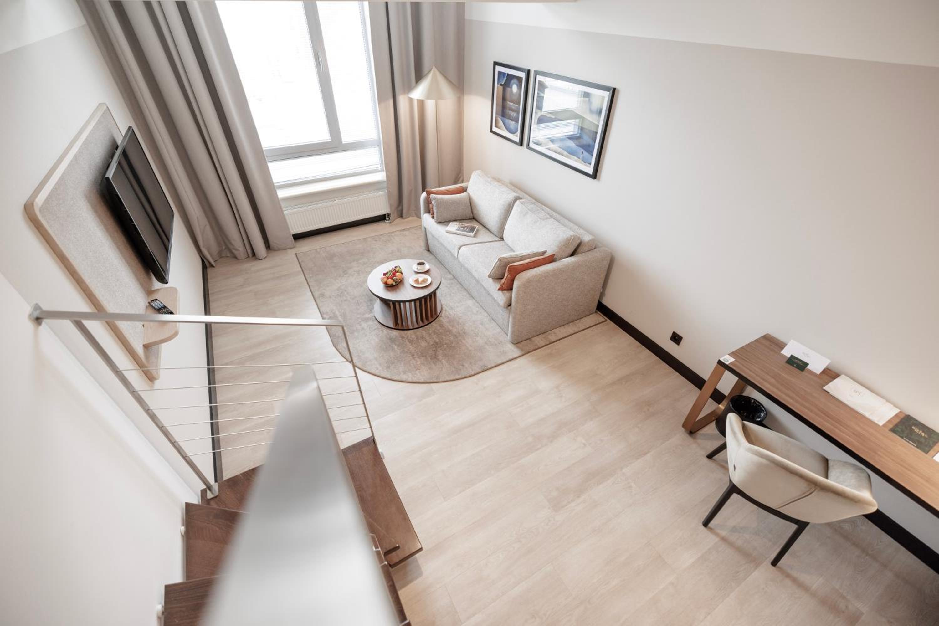 One-Bedroom Superior Queen Suite with Sofa Bed and Mezzanine