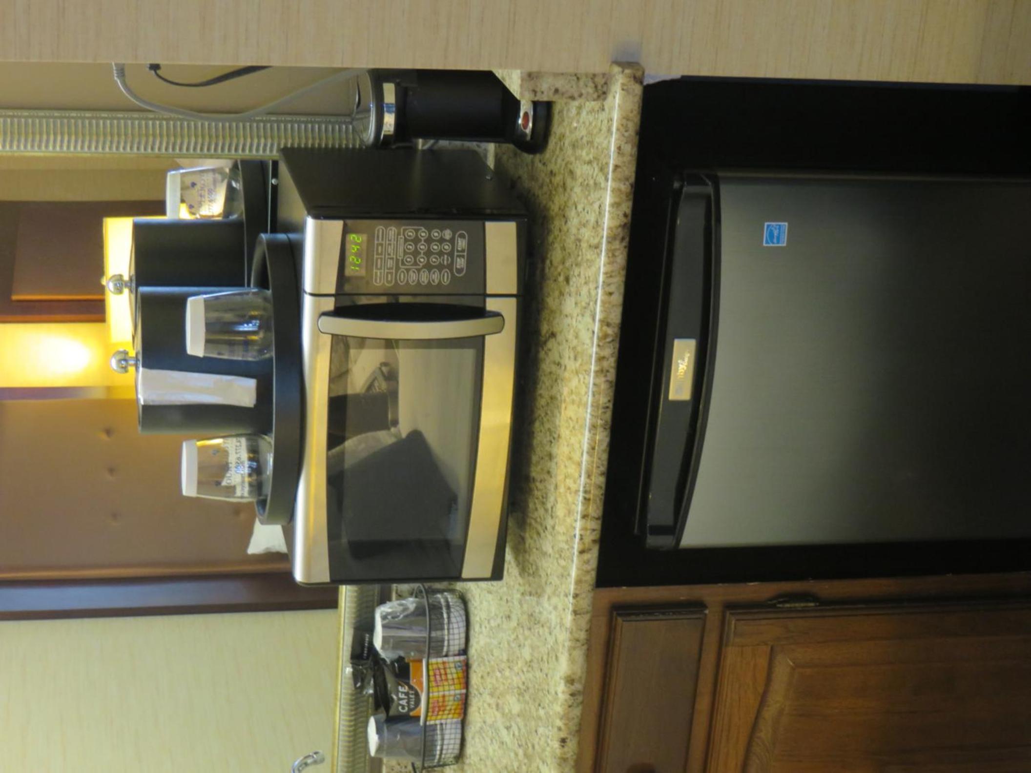 King Suite - Photo 5