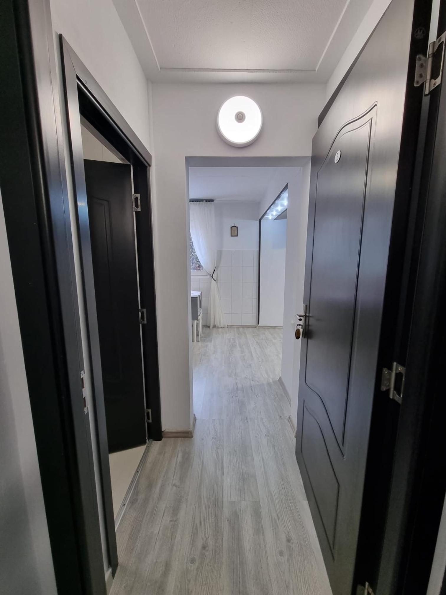 Deluxe Double Room (2 Adults + 1 Child) - Photo 27