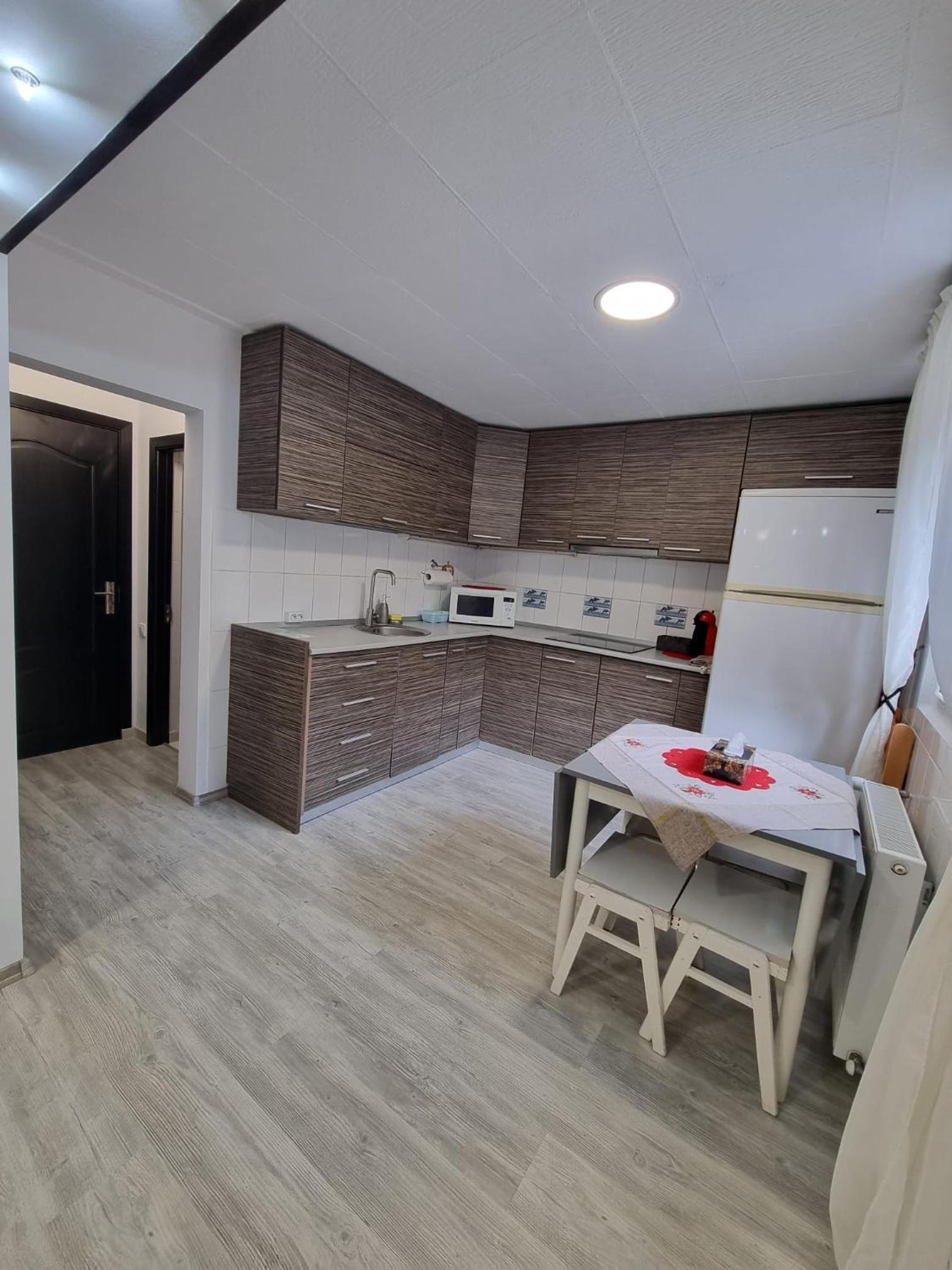 Deluxe Double Room (2 Adults + 1 Child) - Photo 23