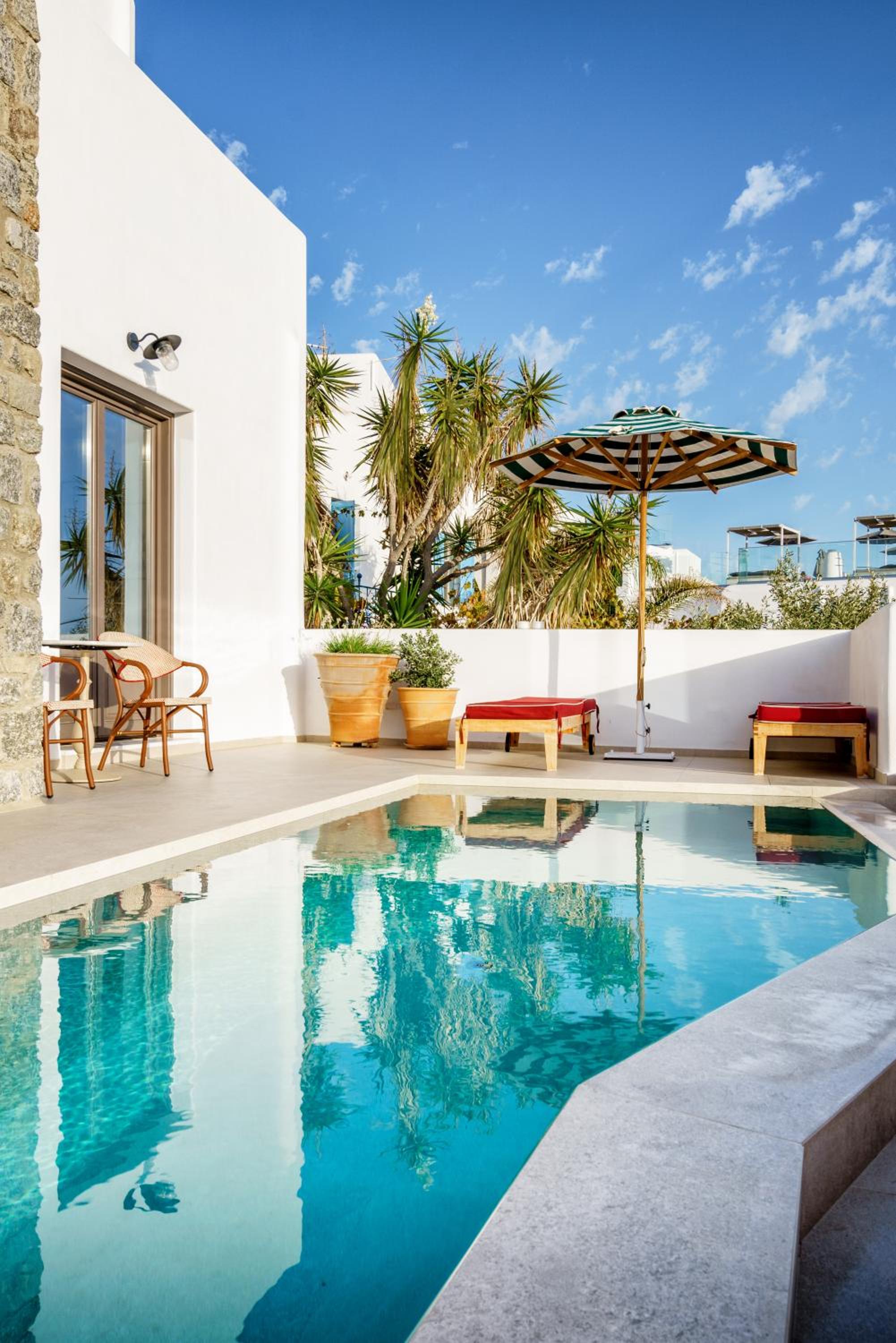 Superior Suite with Sharing Pool - Photo 10