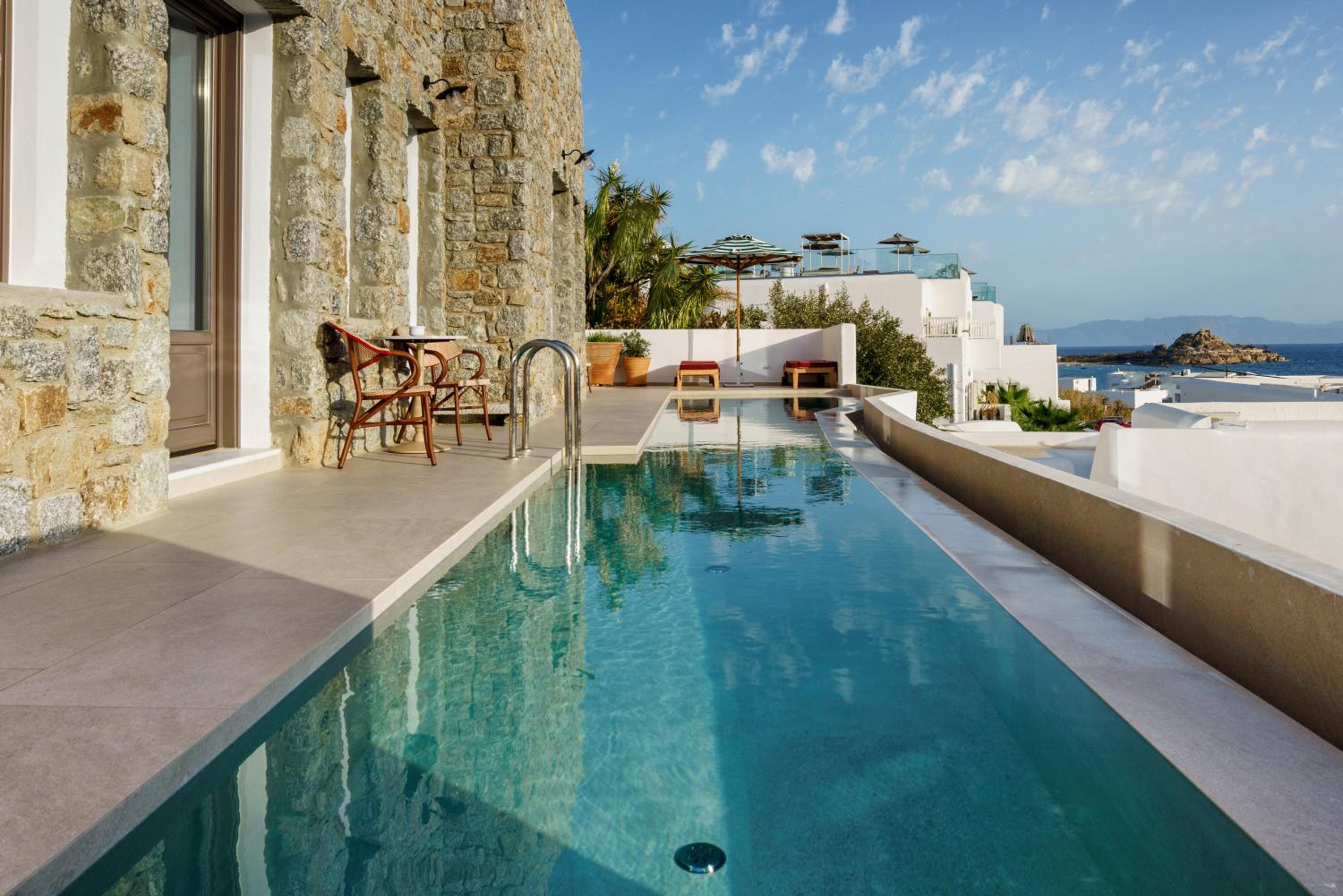 Superior Suite with Sharing Pool - Photo 11