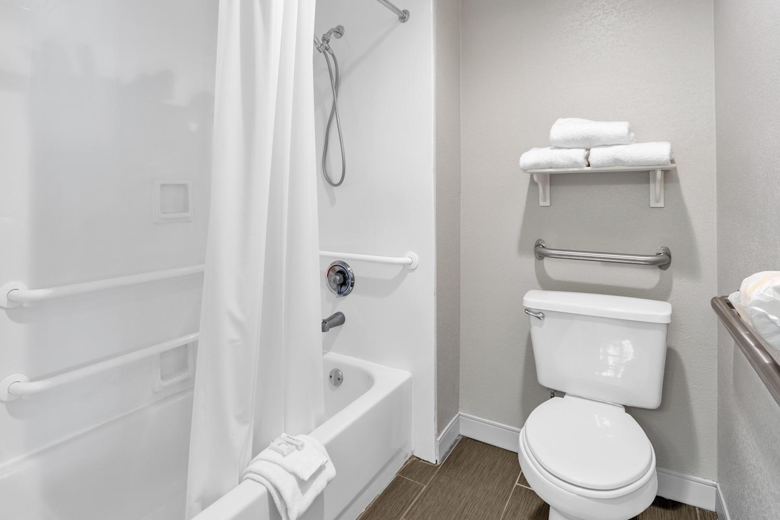 Double Room - Disability Access - Photo 3